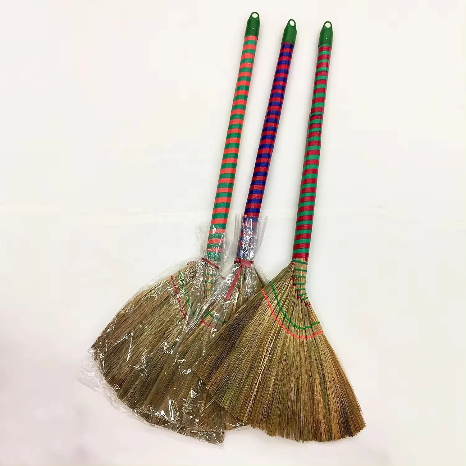 Handmade Vietnam Soft Broom with Colored Handle/ Straws brooms/ Brooms Vietnam