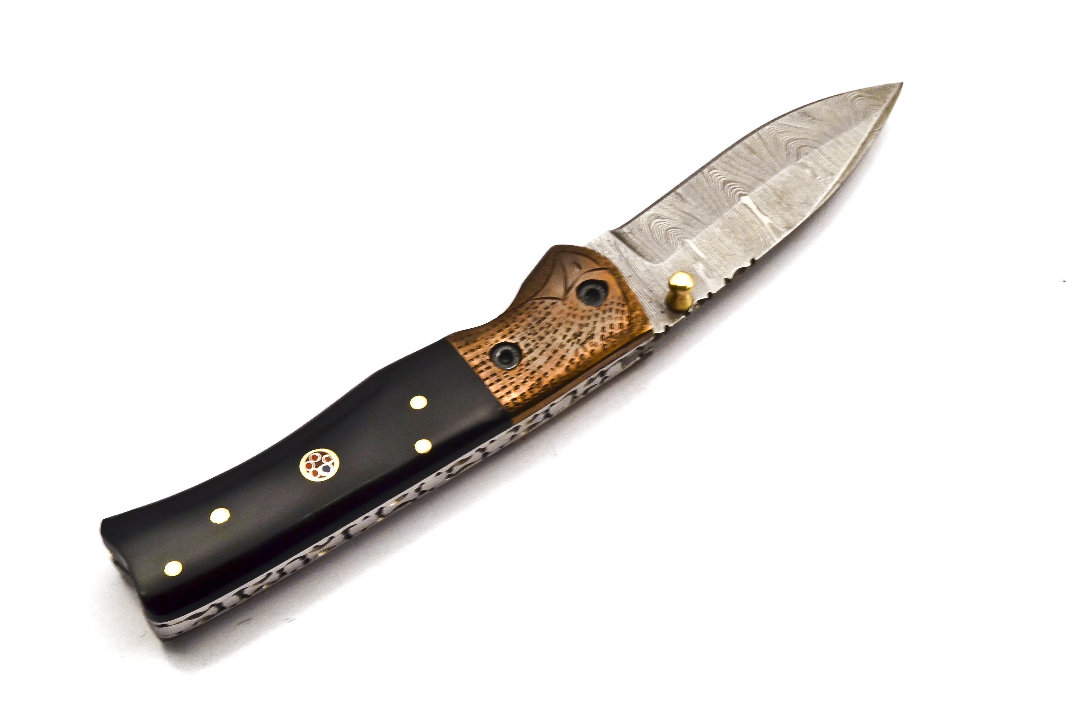 Складной карманный нож из дамасской стали с поворотным узором для повседневного использования черной ручкой микрокарты.