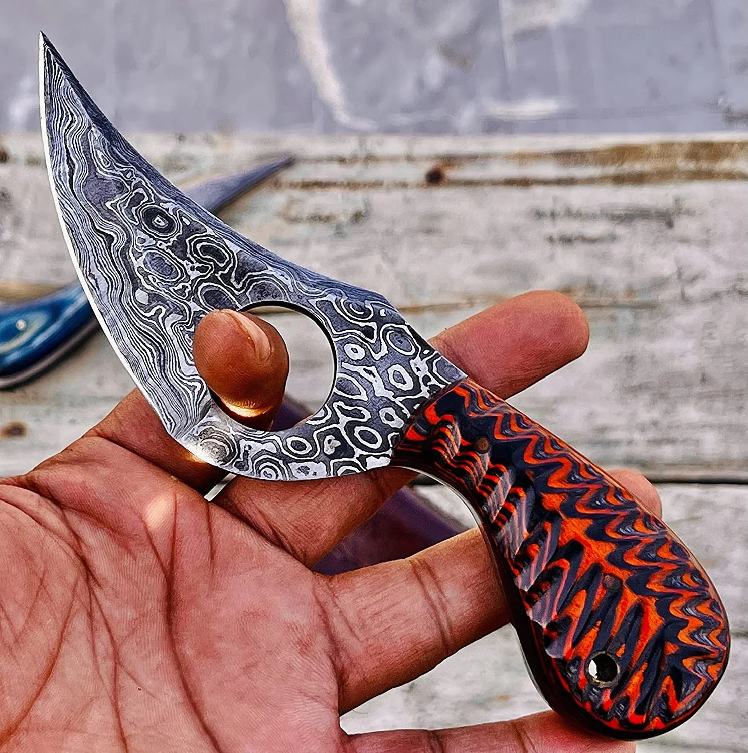 Handmade Custom Damascus Steel Fixed Blade Hunting Skinning Knife with Wooden Handle