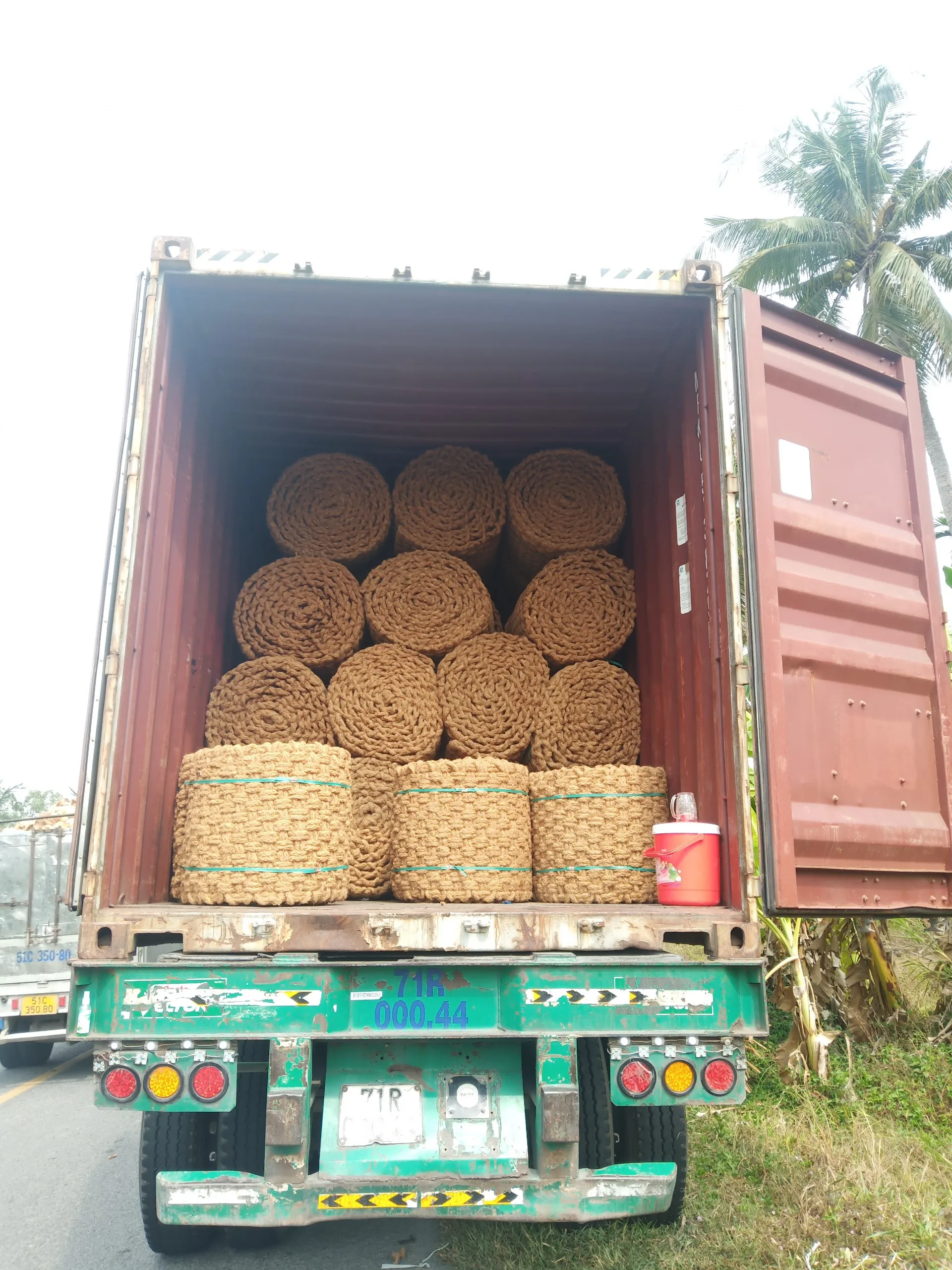 Whole Sales!!! 2022 Coconut coir matting roll from Vietnam for outdoor paving with factory price Size 1.0m*10m, 100% natural