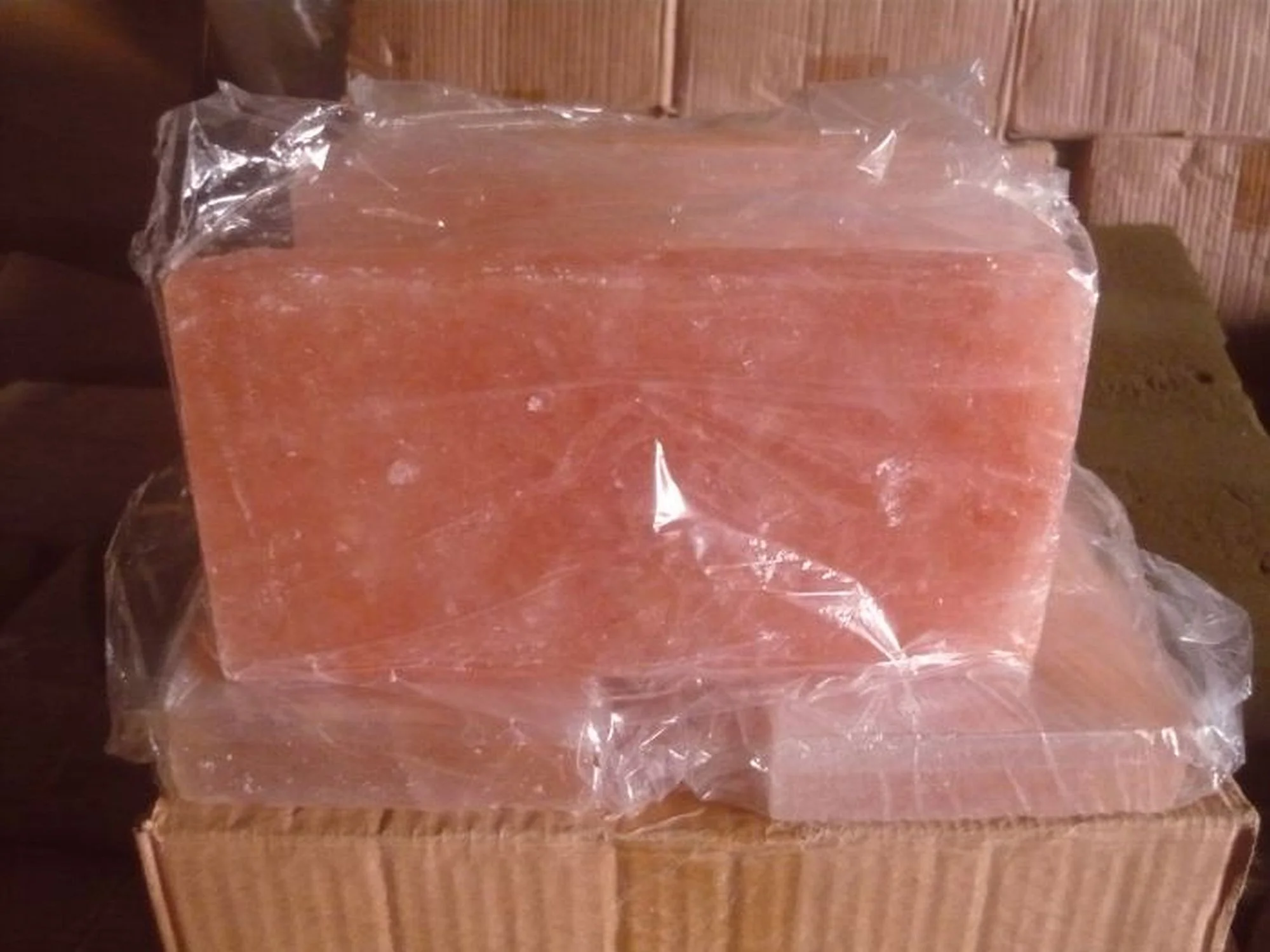 100% Pure Himalayan Rock Salt Bricks Size : 200x200x50mm, 8x8x2 Inches, 20x10x5cm