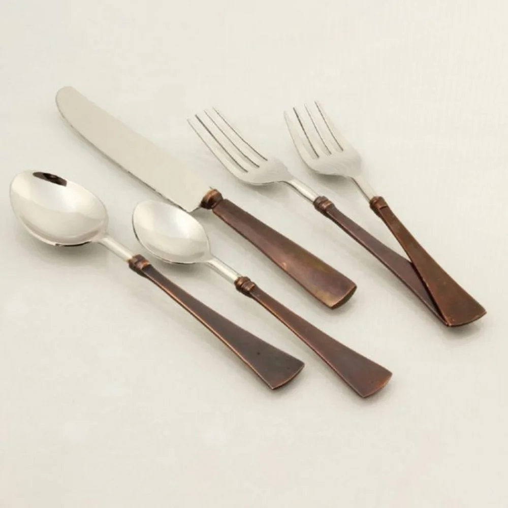 Hot selling Mirrored Steel Antique cutlery flatware set Portability wedding spoons and Metal Forks Vintage Cutlery flatware set
