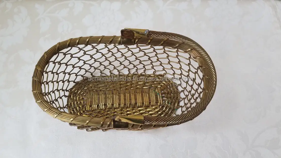 Customized Shape Fruit Basket Mesh Wire Vintage Design Vegetable Basket Best Quality Kitchenware Baskets For Sale