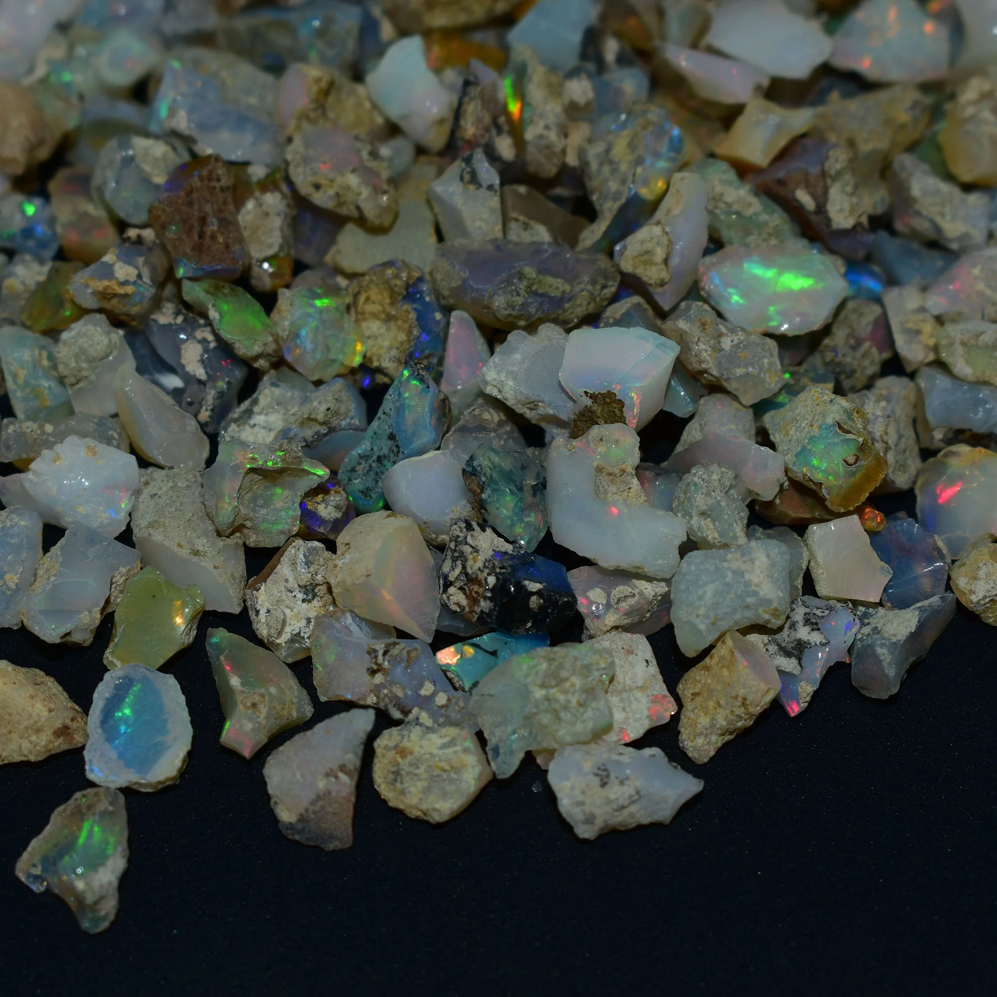 Незарезанный необработанный Эфиопский огненный опал Welo для изготовления ювелирных