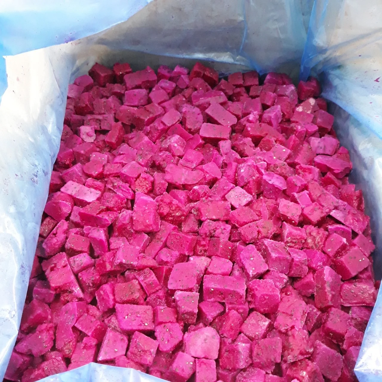 Best Price High Quality OEM Vacuum Pack Frozen Dragon Fruit Common Cultivation Type IQF Red Dragon Fruit From Fresh Dragon Fruit