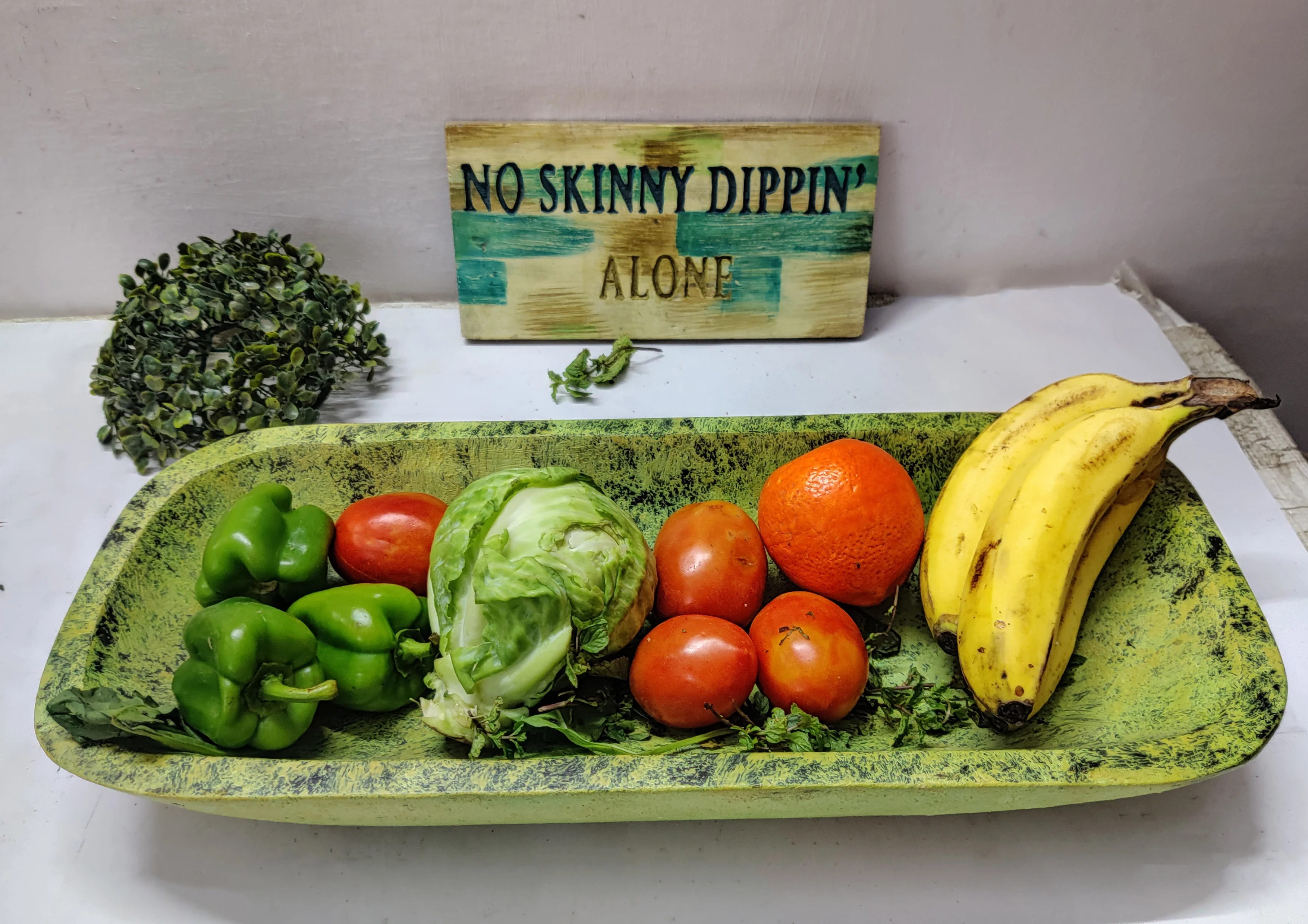 Hot-selling Custom 2022 Mango Wooden Green Large Rectangular Dough Bowl Multipurpose Handmade Design 100% Natural Bowl Trencher