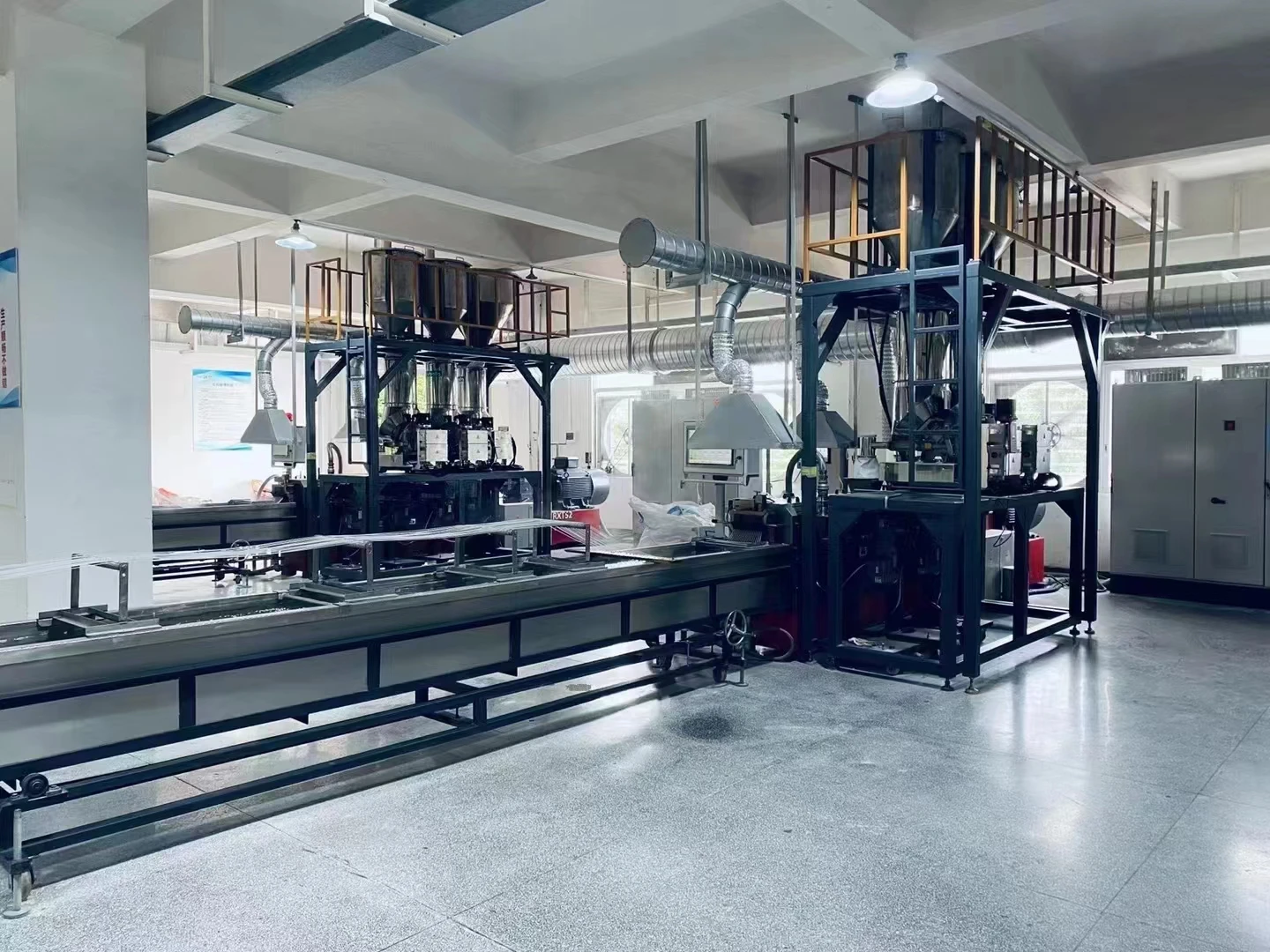 High-density polyethylene HDPE anti-oxidation injection molding grade GC7260 plastic raw material is used for the shield