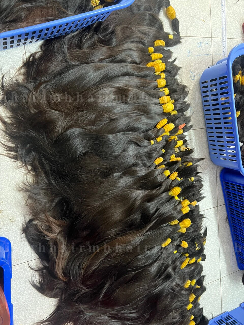 Raw  Hair 100% Vietnamese from 6inches to 40 inches from 1 donor High Quality Natural Color in Large Quantity MH Trust
