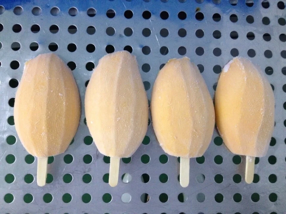 
IQF FROZEN MANGO (CATCHU) STICK HIGH QUALITY FROM VIETNAM WHOLESALE 