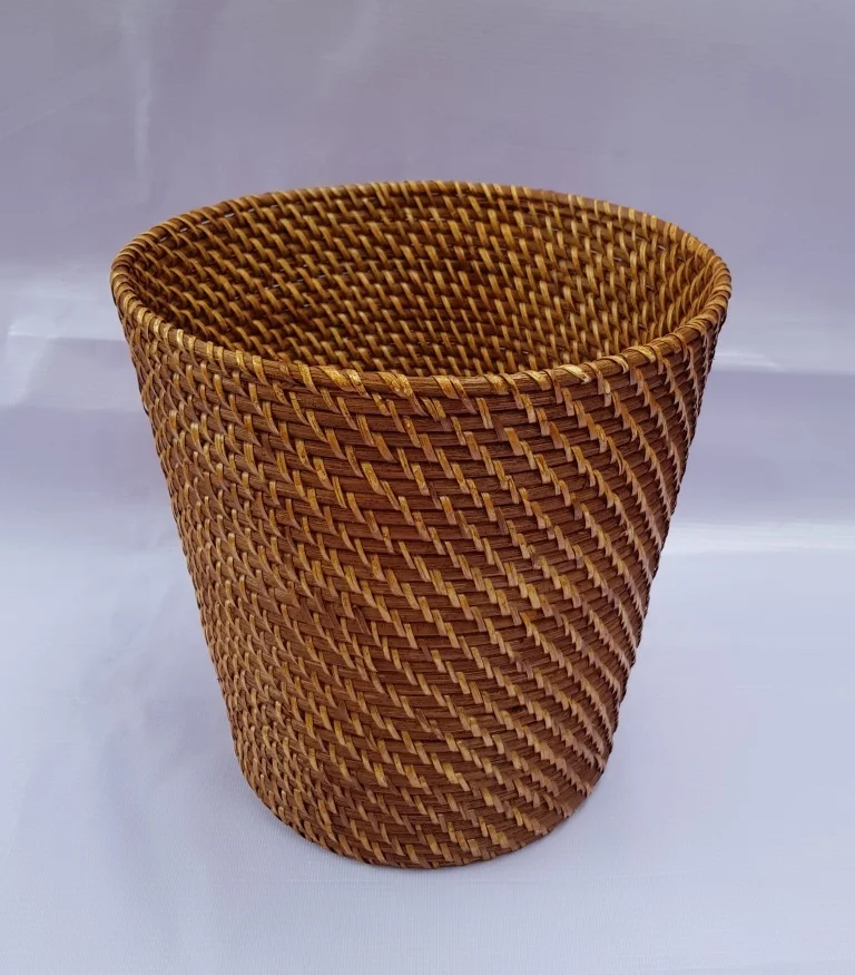 High quality Full rattan wicker laundry basket for storage homeware with lids made in Vietnam
