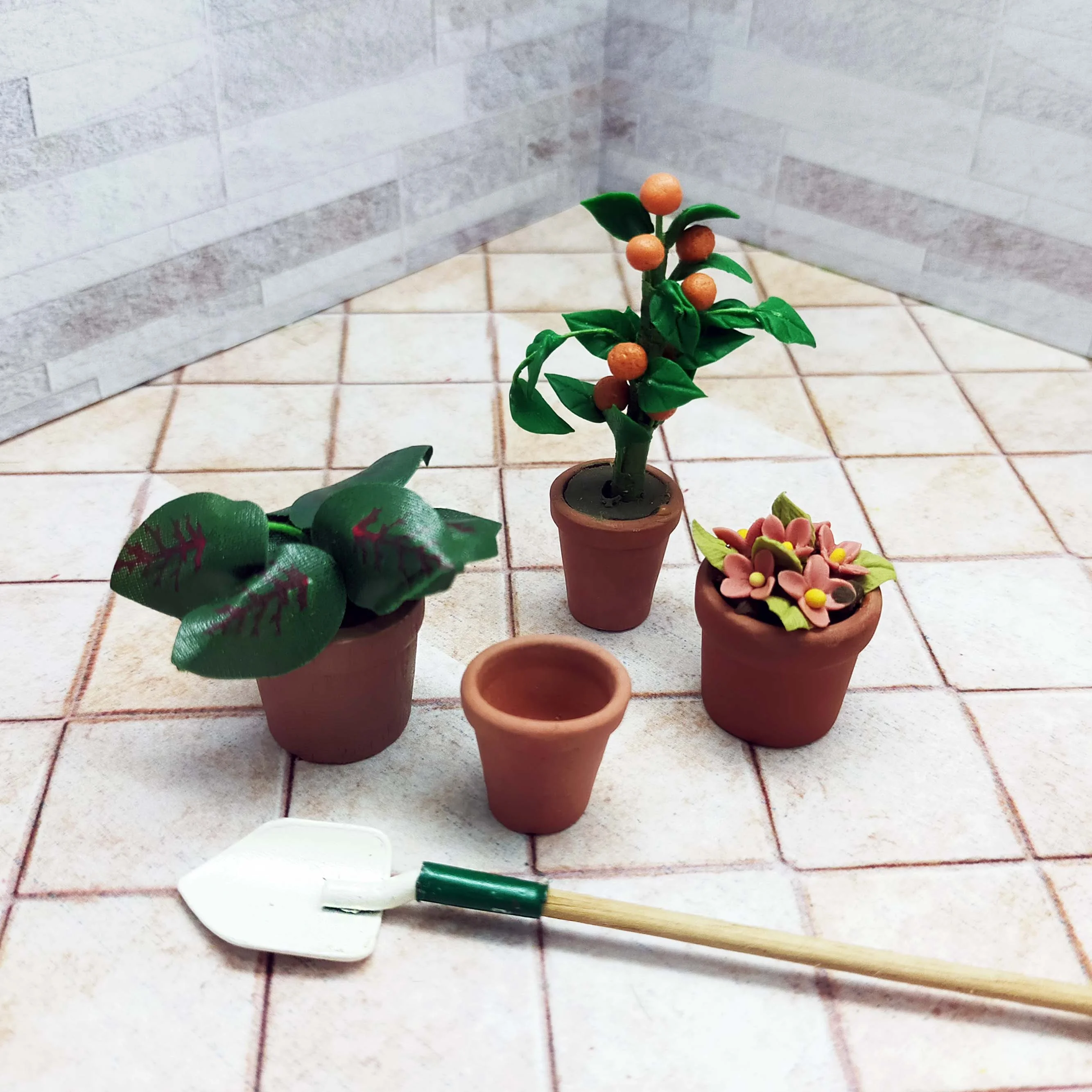 Dollhouse miniatures 1: 12  accessories plant flower gardening tools seeds  wrokshop