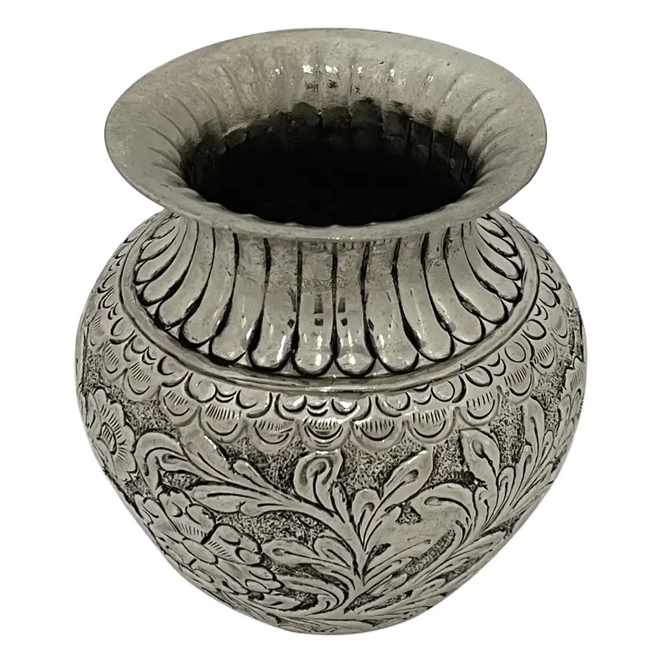 New Arrival Indian Brass Metal Small Size Traditional Culture Design Kalash For Home Decoration And Wedding Gifting