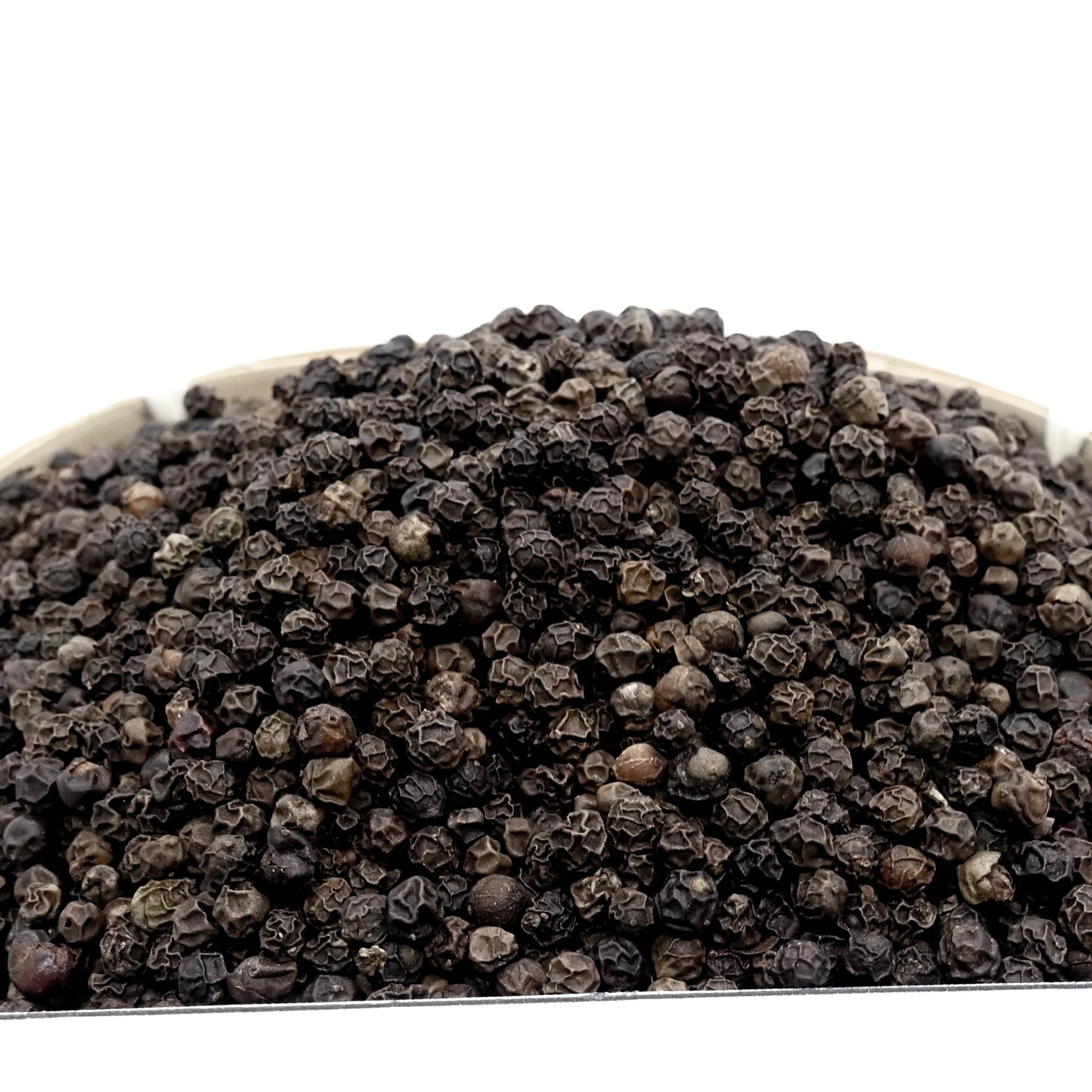 FRESH WHITE PEPPER/BLACK PEPPER FROM VIETNAM