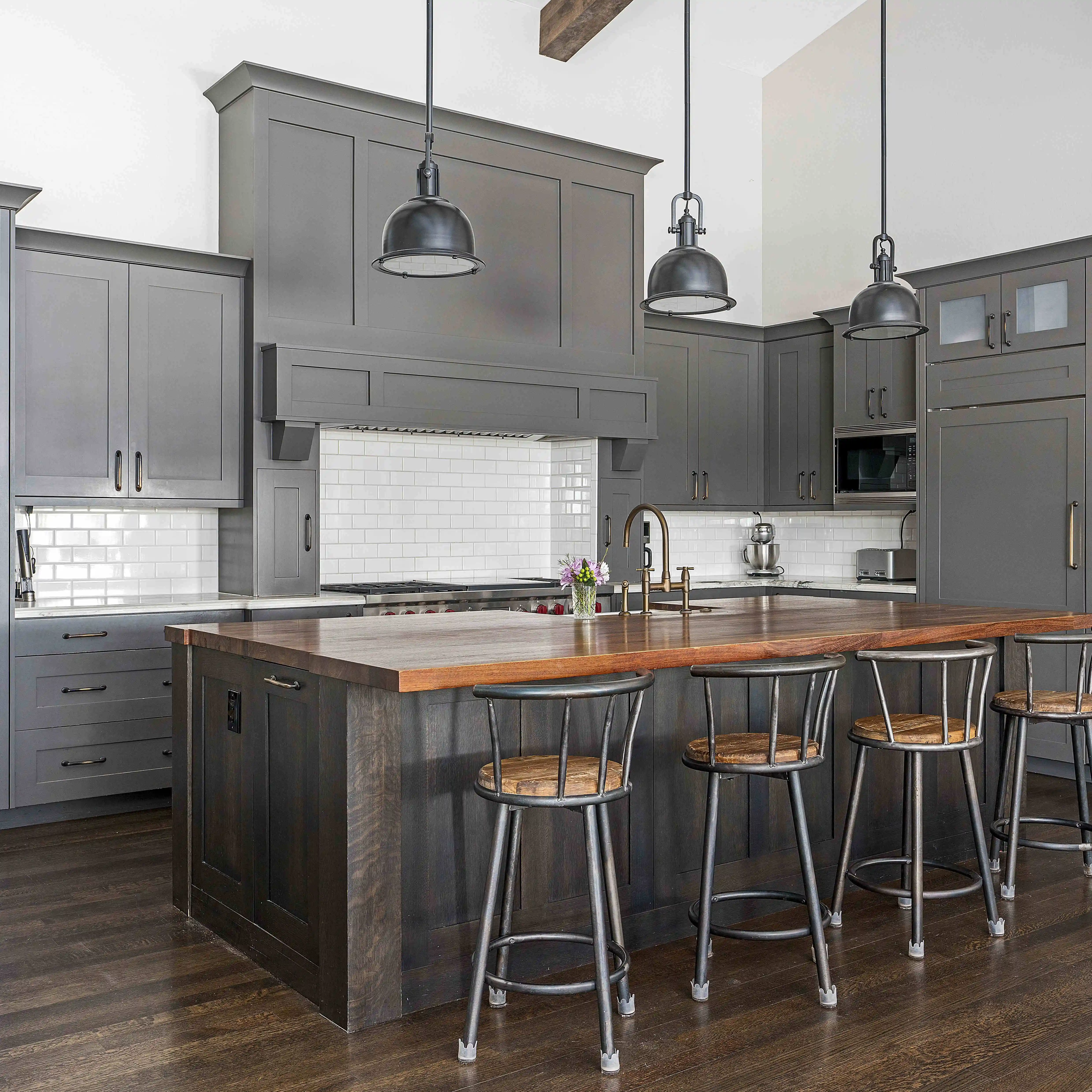 Wholesaler Modern Deign Vietnam Factory Directly Shaker Style RTA Solid Wood and High Gloss PET  Flat Kitchen Cabinet