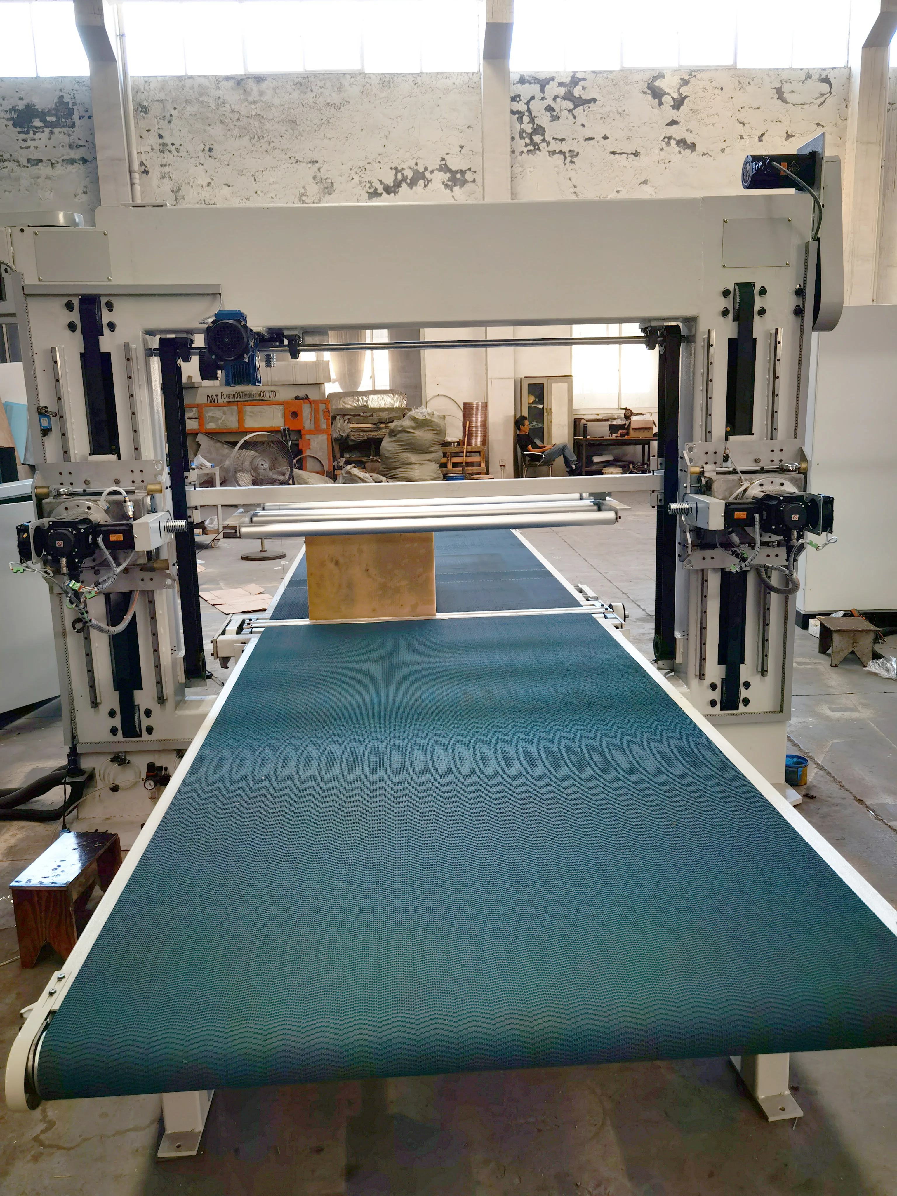 D&T Super September Offer CNC Oscillating Dual-Blade Cutting Machine for Soft Flexible Sponge Shape Cutting ODM acceptable