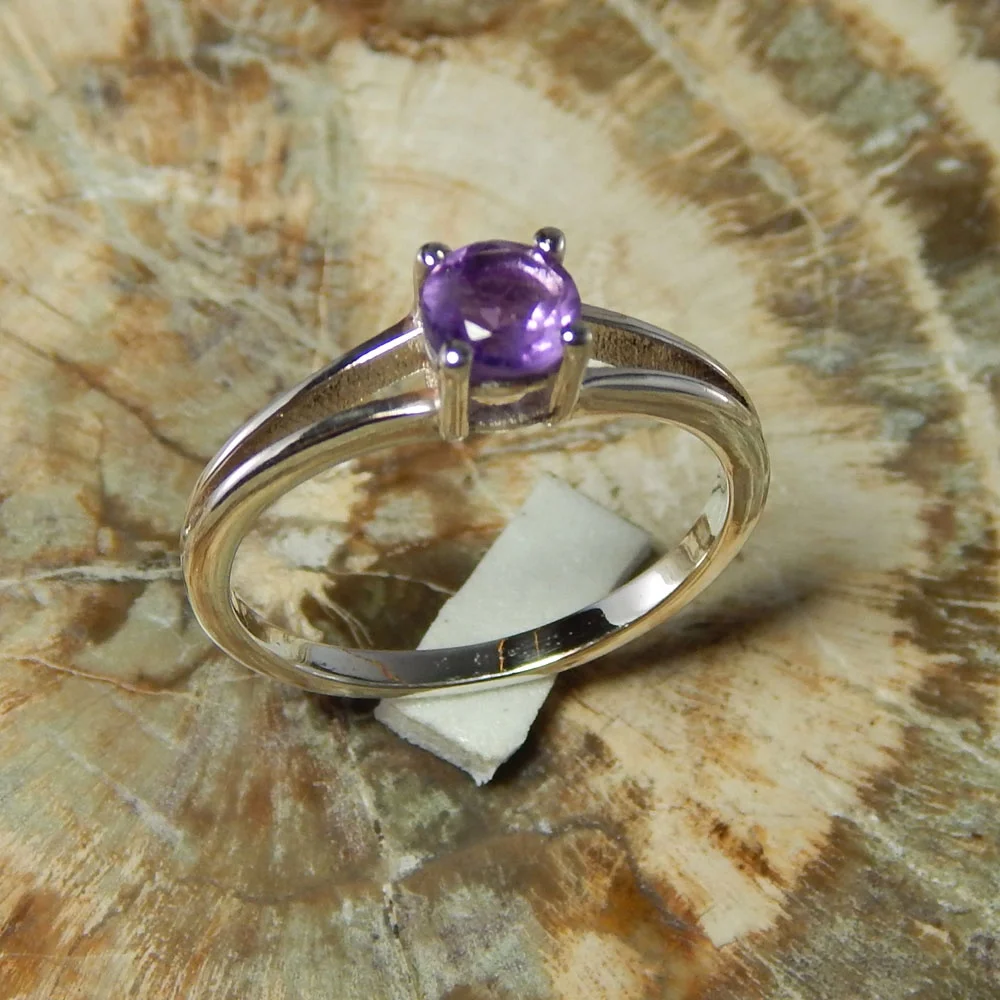 New Arrival Pure 925 Solid Sterling Silver Ring Round Cut Amethyst Gemstone Ring For Woman And Girls