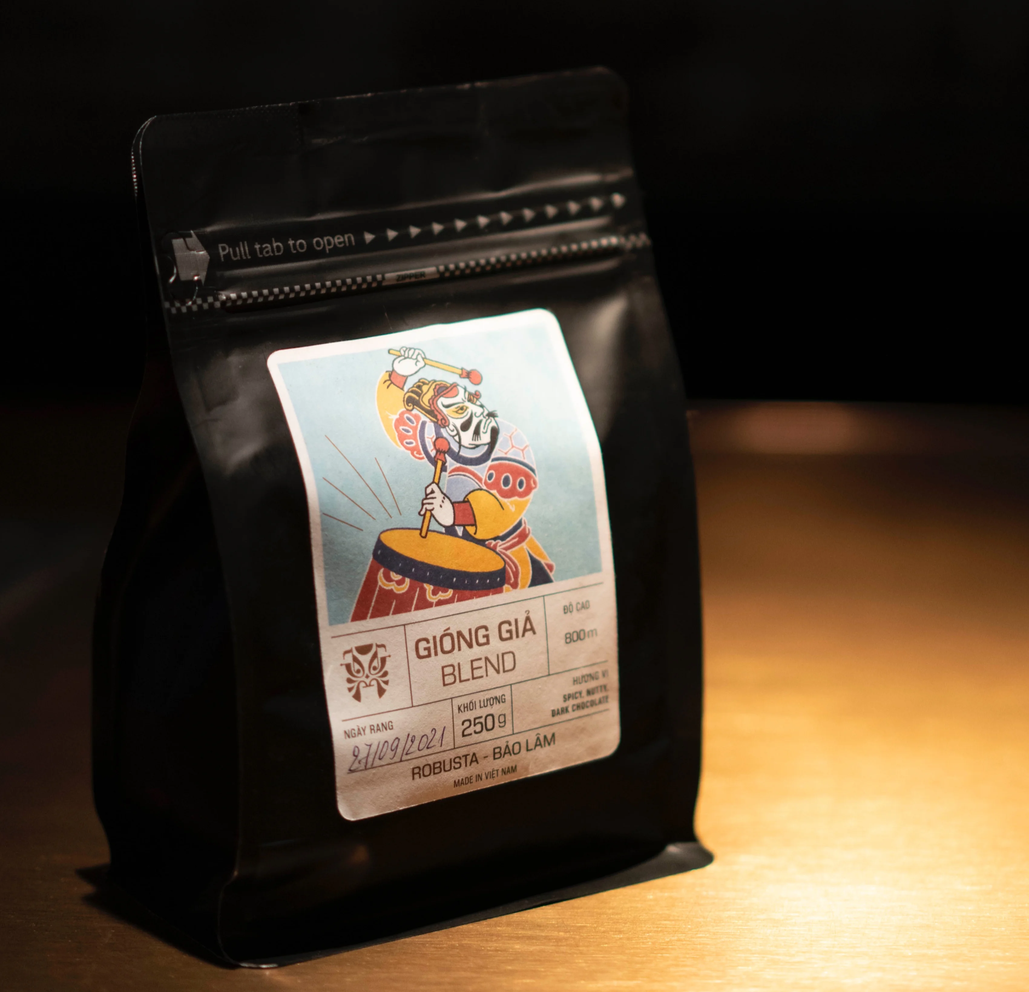 Exceptional coffee 100% ROBUSTA roasted coffee beans with roasty and chocolate unique flavour notes classic GIONG GIA BLEND