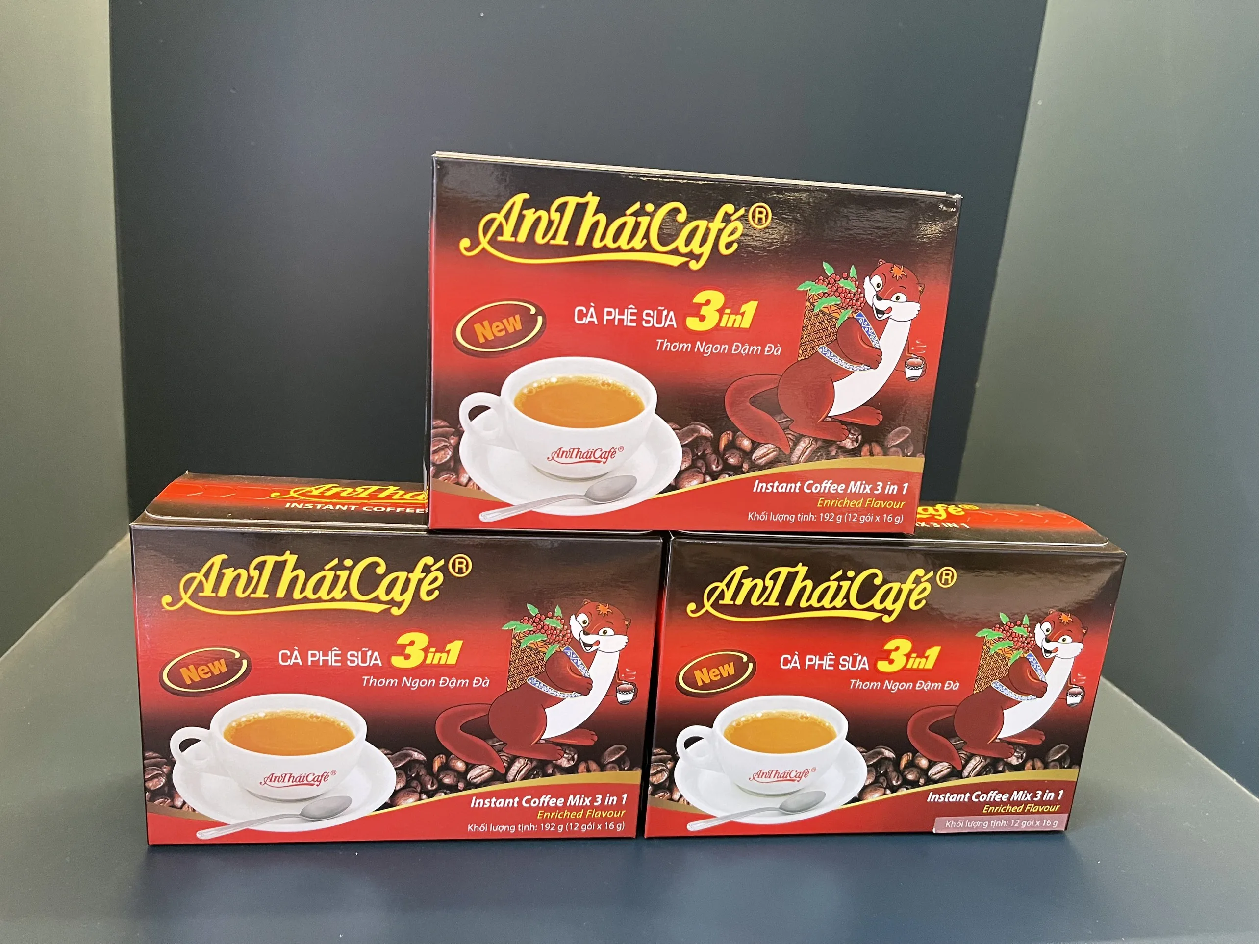 Поставщик качественного растворимого кофе Robusta смешанного по вкусу и требованиям к упаковке упаковка оптом оригинальный производитель тайского кафе Новинка