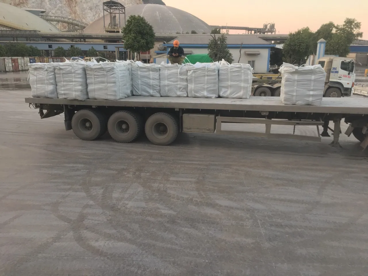 Cheap price and high quality Vietnam portland cement  export to Kiribati