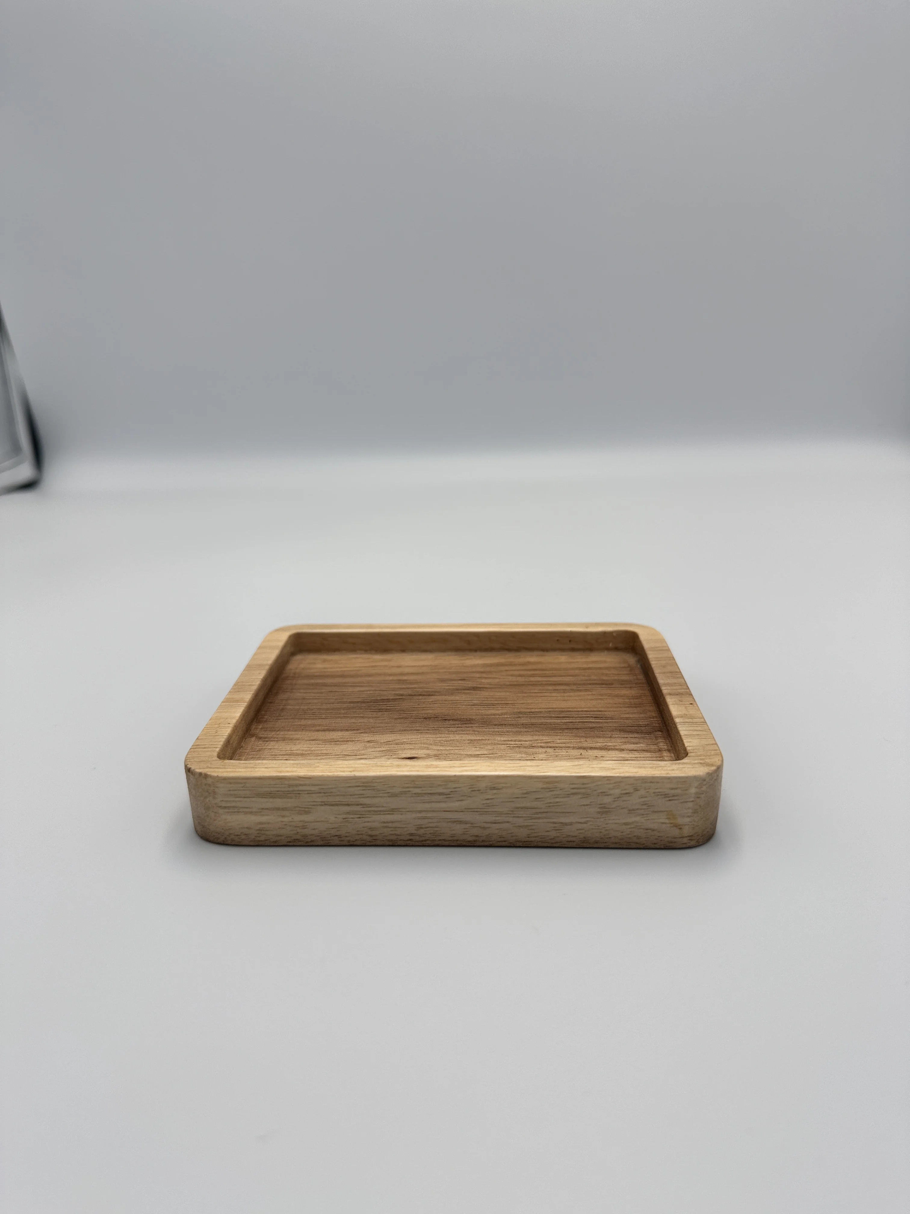 Highly Durable Household Wooden High-Quality Acacia Wood Soap Dish  Cupcake Stand Wooden Tiered Tray Stand