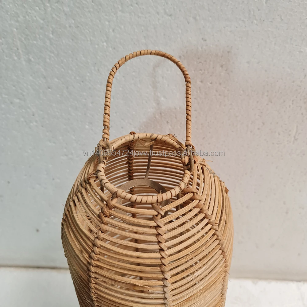 Cheap floor lamp cover seagrass wicker lanterns 100% handmade craft wholesale frames decorative candle holder home wedding decor