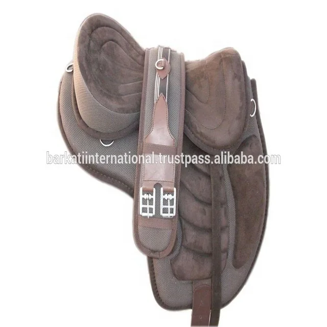 Flexible Treeless Saddles.