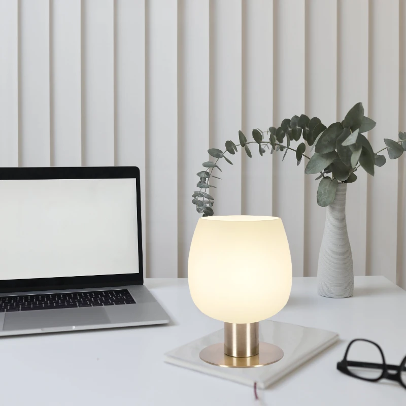 New product ideas 2024 elegant fashion small step less dimmer switch dining sitting glass bedside led light desk table lamp