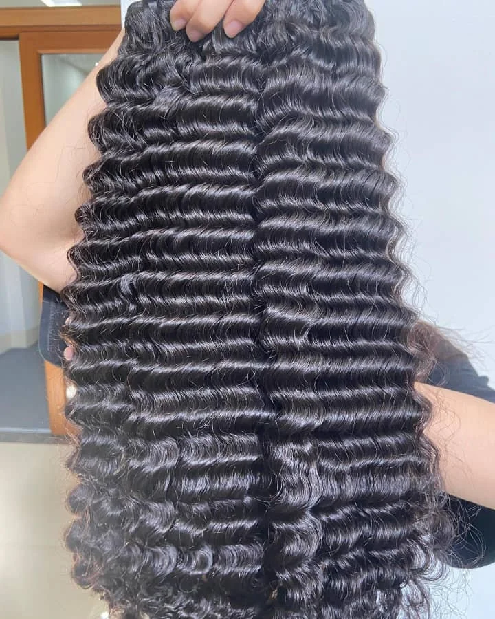 Beautiful Texture Cheap Solf Bouncing Burmese Curly Hair Extensions Factory Price Wigs Human Hair Lace Front Curly Wigs