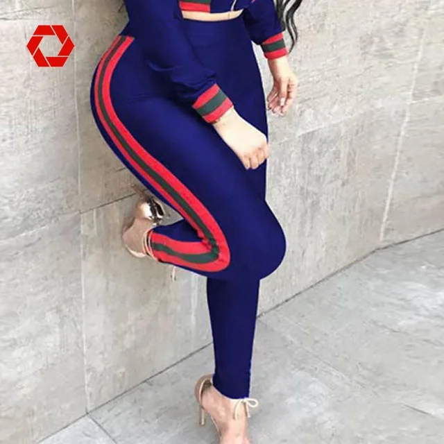  Женский укороченный спортивный костюм на молнии с полосатыми лентами