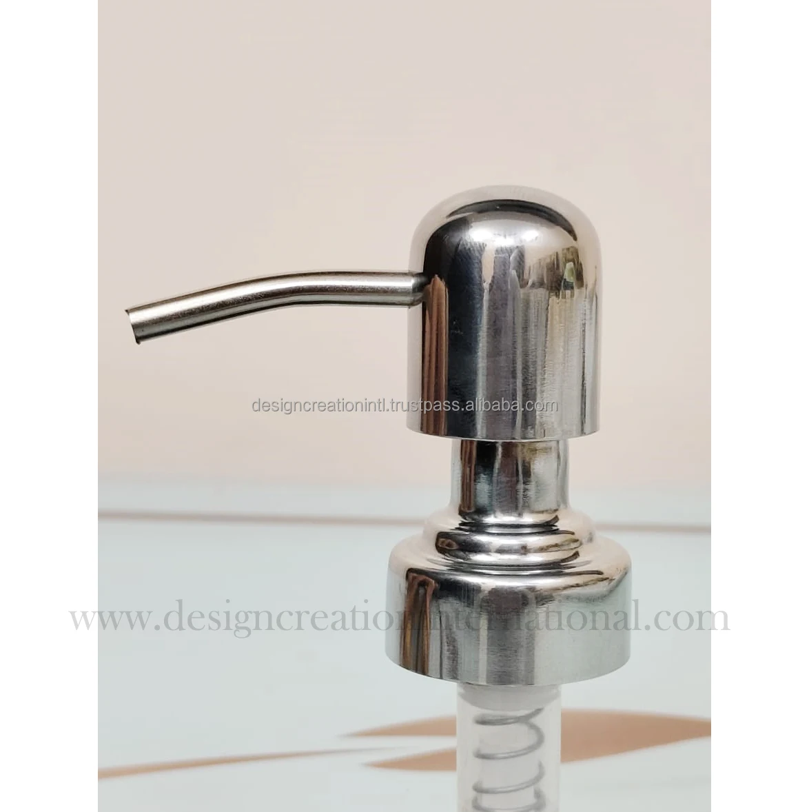 Shinny Mirror Polished Wholesale Emulsion Stainless Steel Pump Head Bottle Emulsion Pump Dispenser Dispenser Pump Lotion Bottle