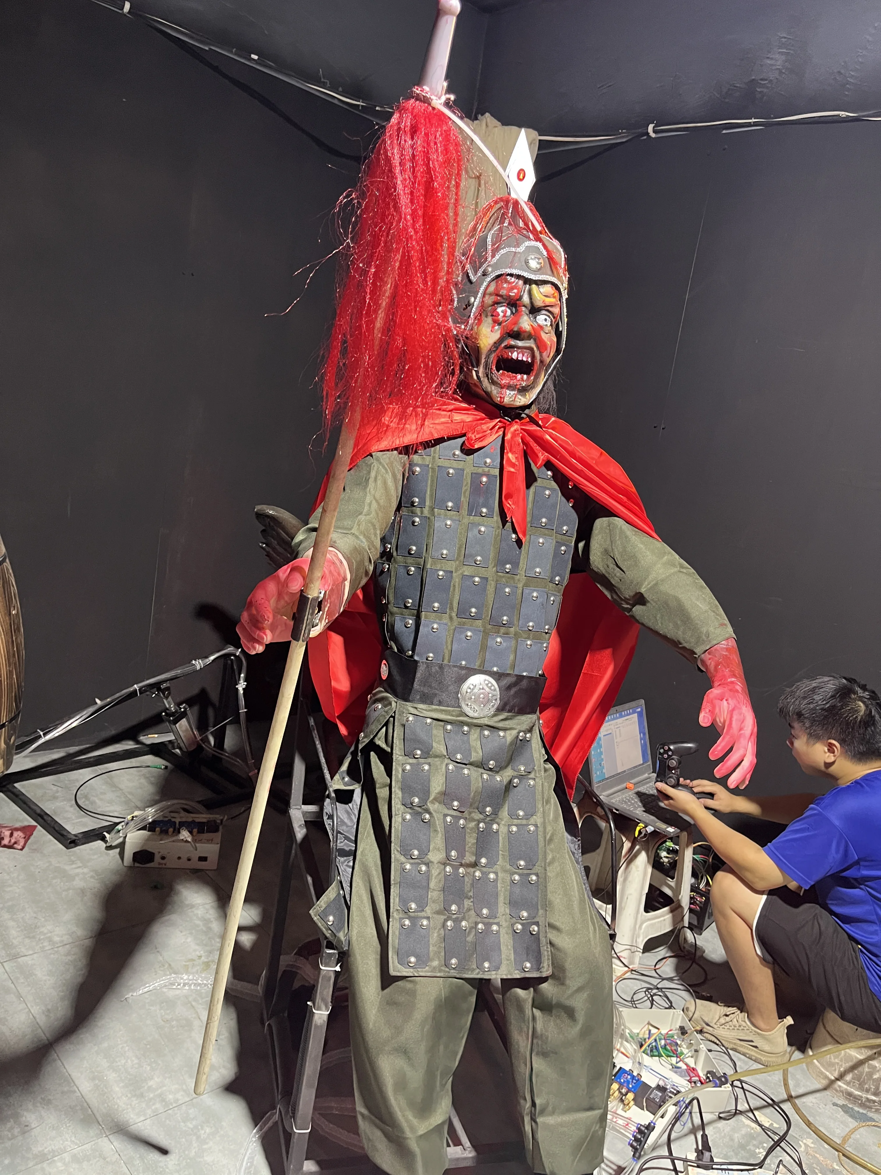 Factory Direct Handmade Flexible Silicone Roaring Ghost Figure for Scary Attractions