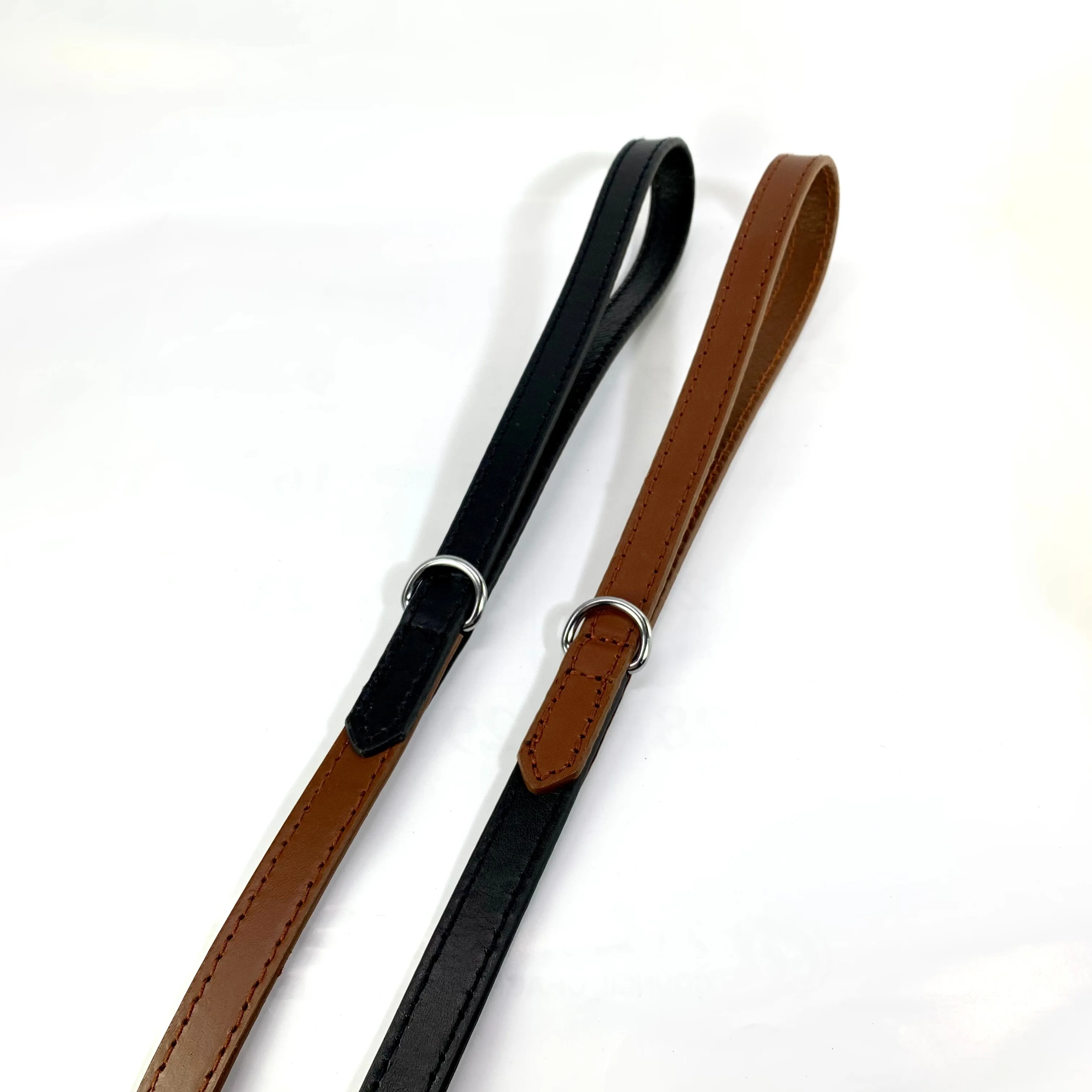 Medium size and 360 hook for leather dog collar and leash