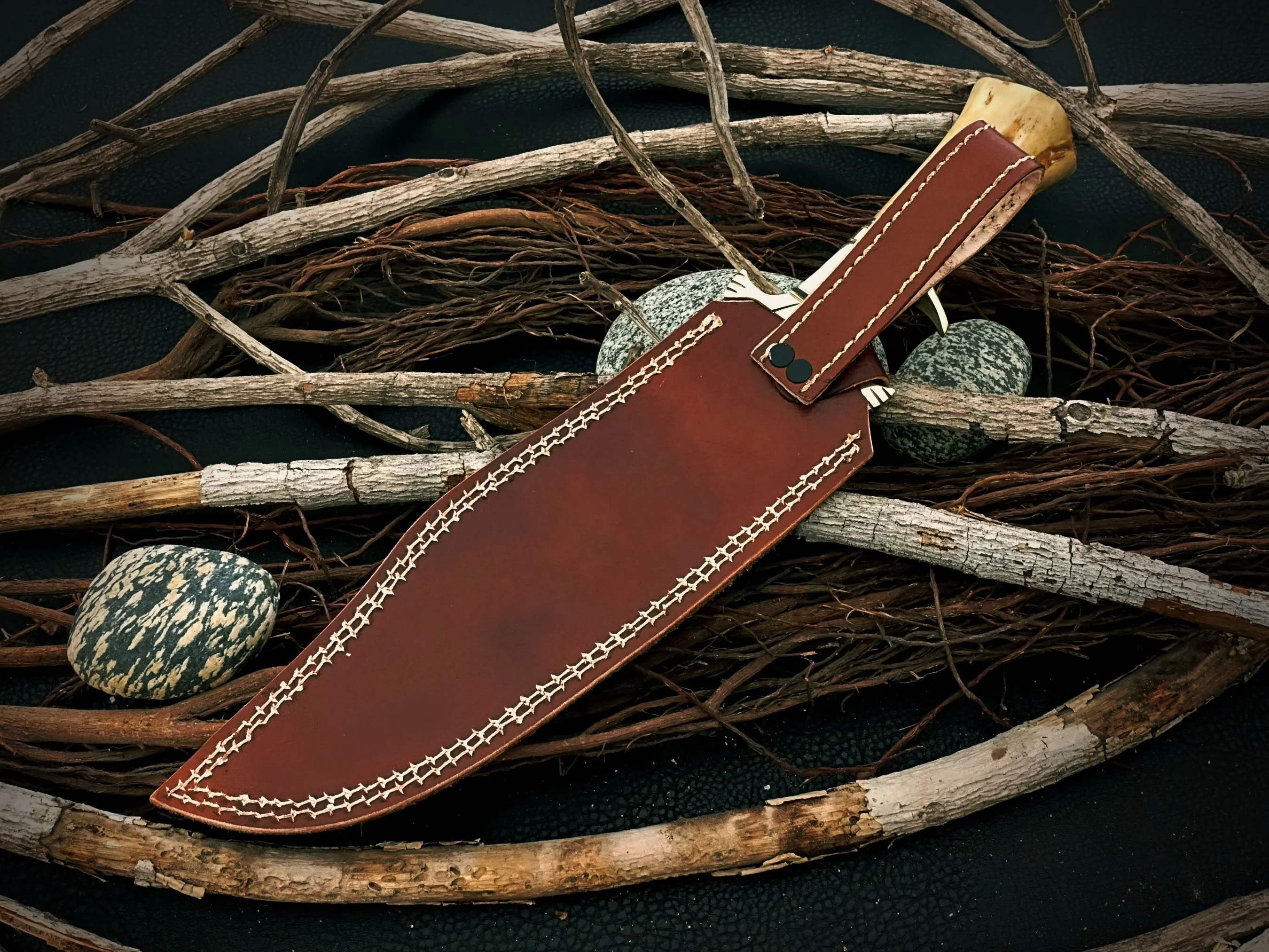 Красивый зеркальный полированный нож из нержавеющей стали с фиксированным лезвием охотничий Боуи ремесленный для кемпинга ручкой в виде Верблюжьей Кости (UK-025)