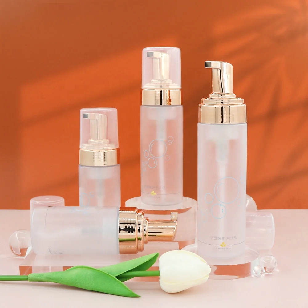 Empty 250ml 150ml 200ml Plastic Foam Pump Bottle PET facial cleanser foaming bottle with golden/silver foam pump