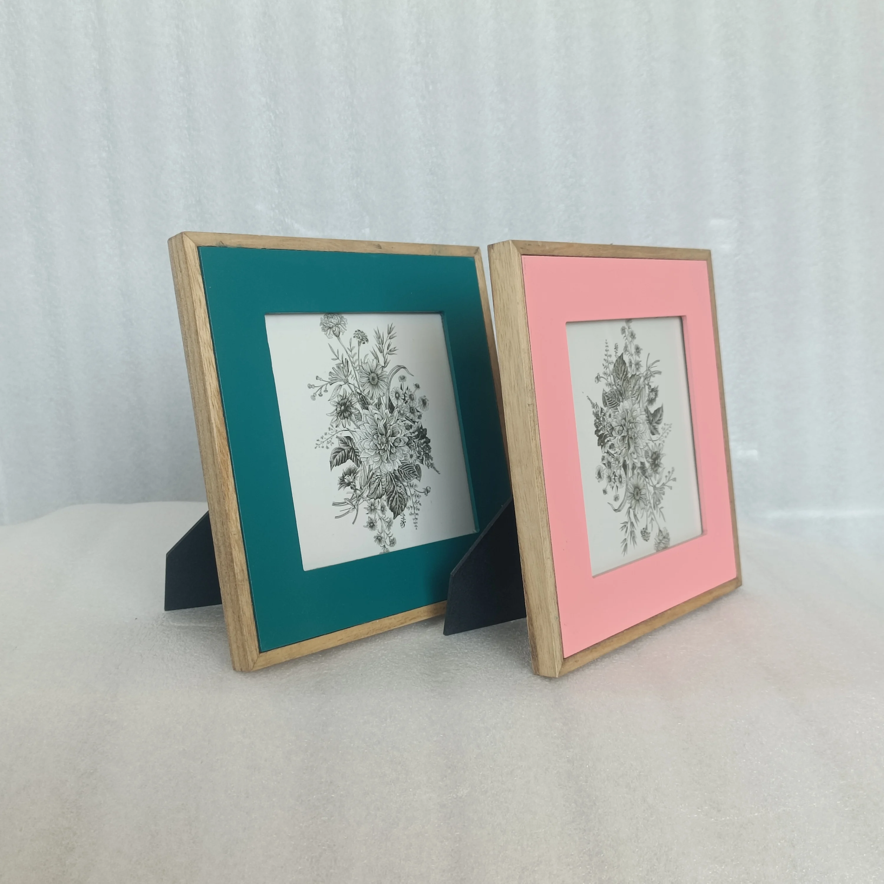 Factory custom 8X8 color phase frame with mat with 8X8 black square photo frame solid wood plastic panel desktop or wall.