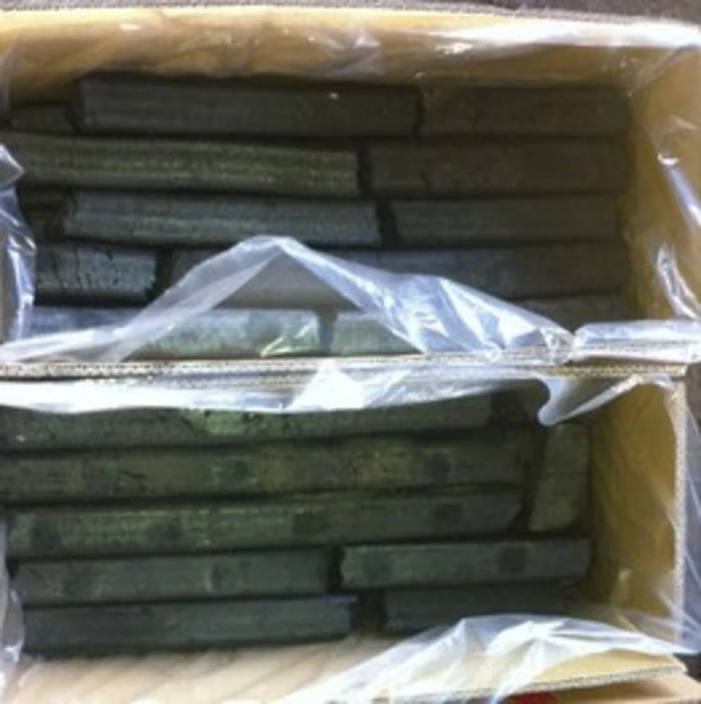 Барбекю из древесного угля с меньшим количеством пепел без дыма брызг сделано во Вьетнаме