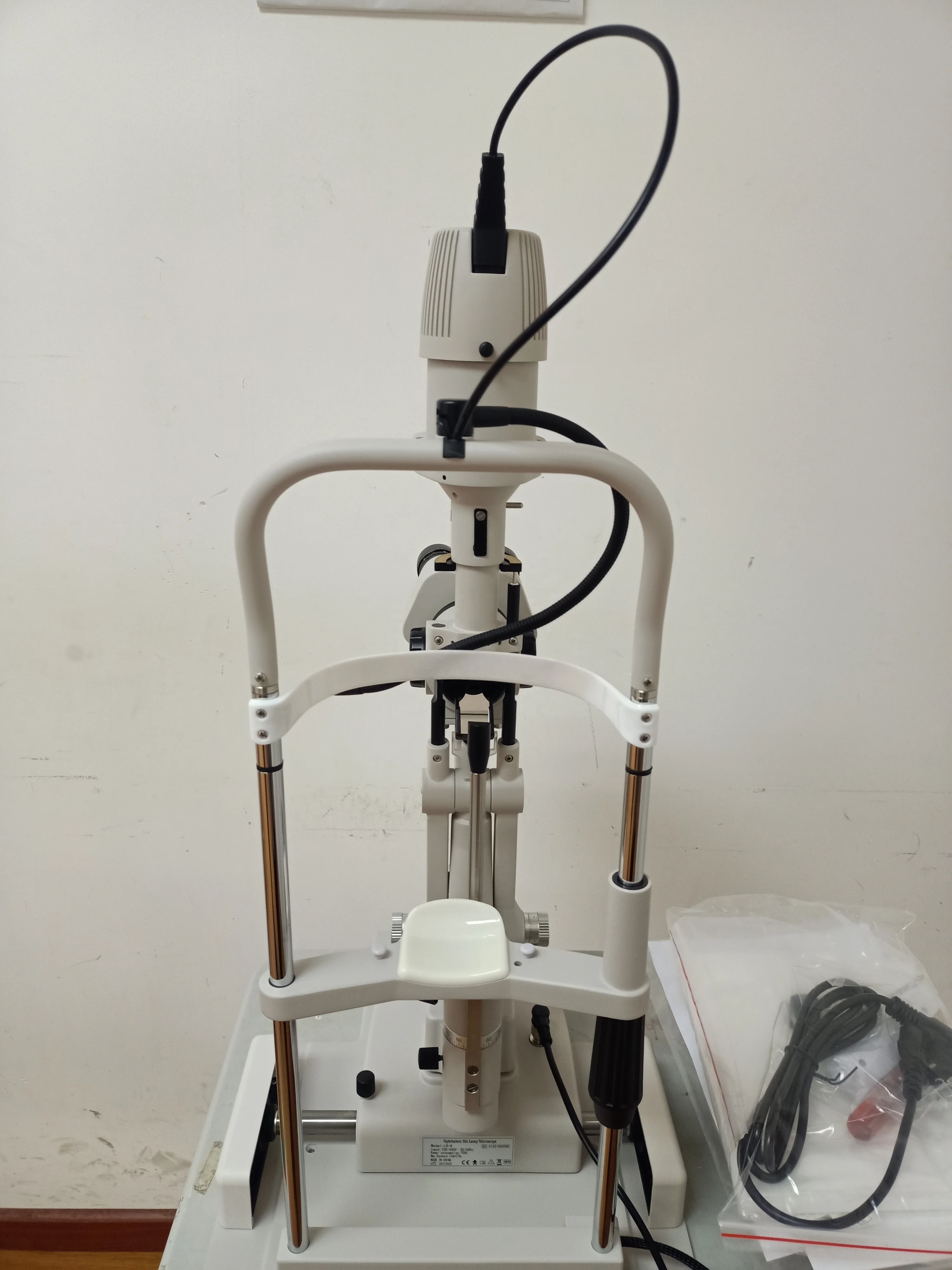 Hot Sale Hospital  Approved  Ophthalmic Equipment LED Slit Lamp LS-4 eye test microscope