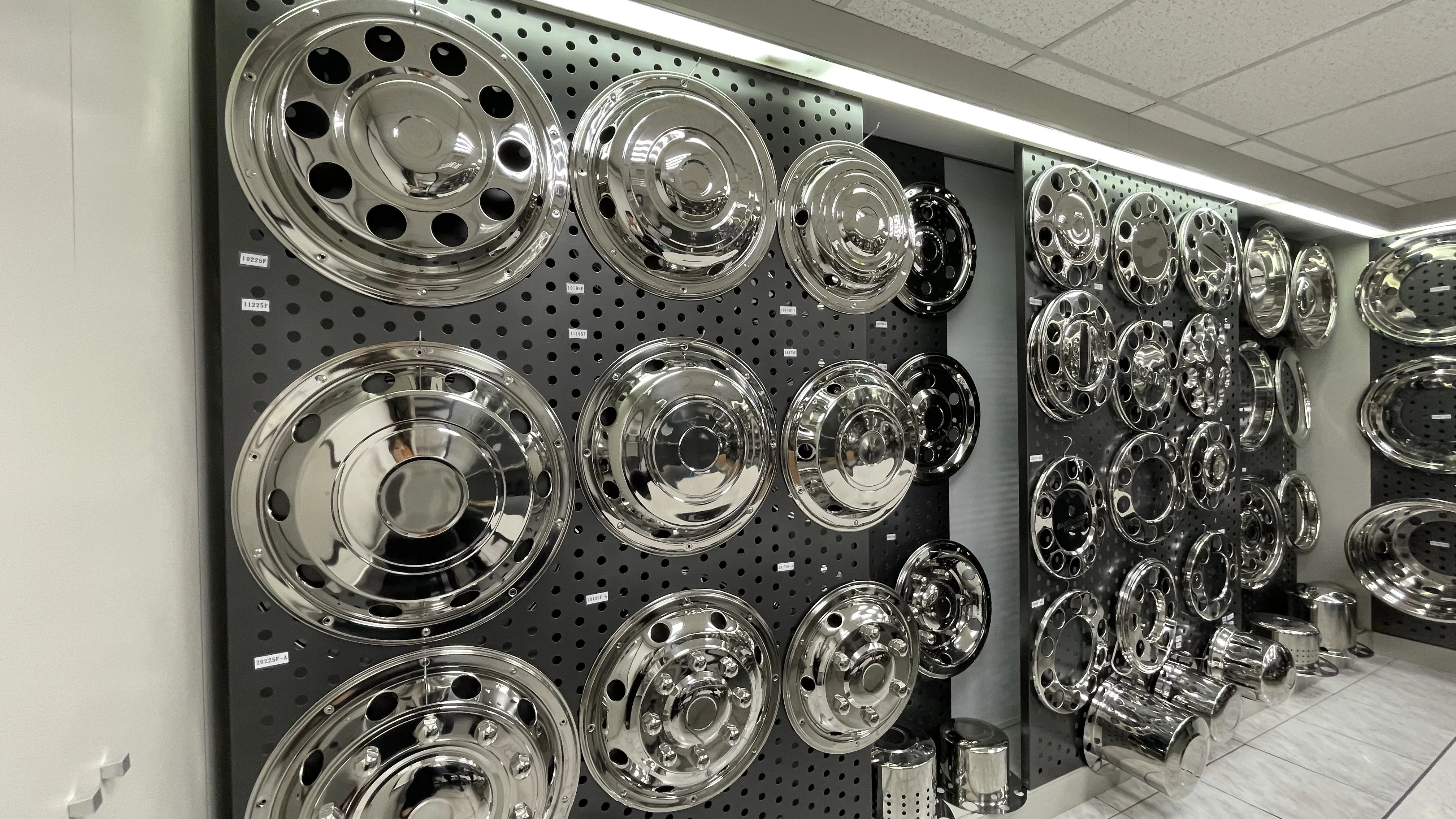 Truck wheel cover  225/195/175/17/16 For American trucks and buses