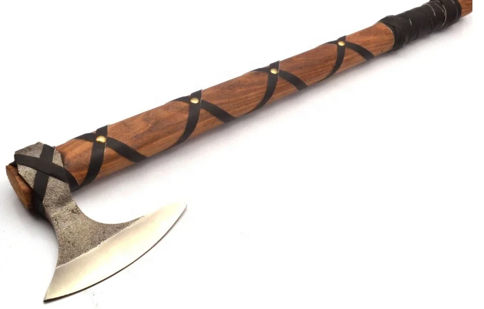 Красивый стальной топор Tomahawk ручной работы на заказ боевой с острыми краями и розовым деревом кожаным футляром