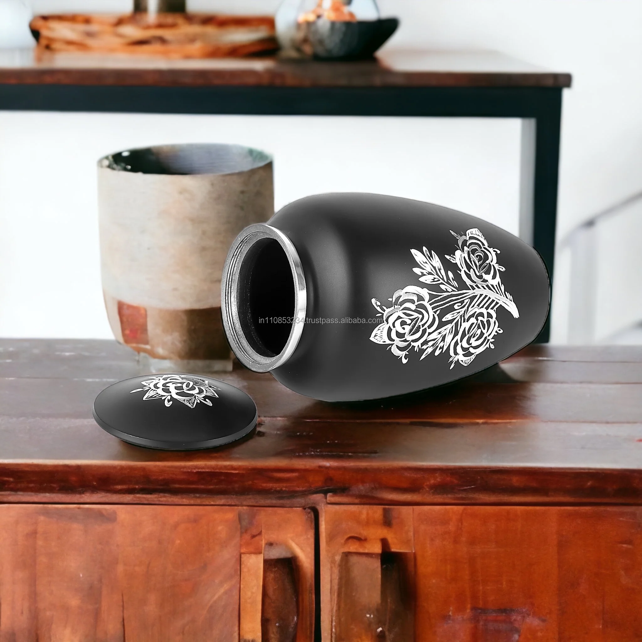 OEM изготовленные на заказ декоративные урны из высококачественного материала в винтажном стиле для продажи экспортерами