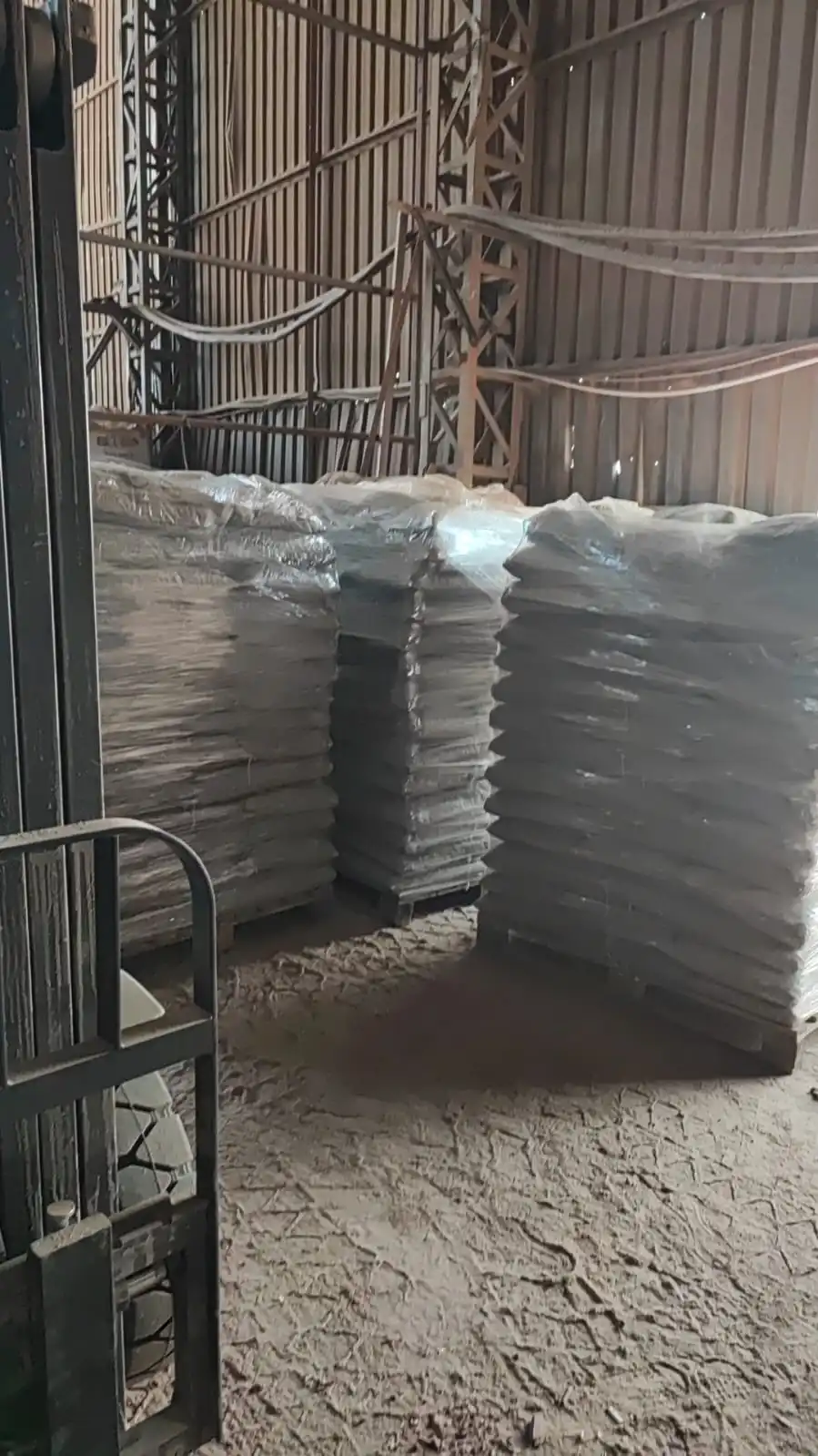 Cheap High Quality Natural Wood Pellet Briquettes 6mm 15 kg  Biomass Manufacture Wood Pellet Turkey
