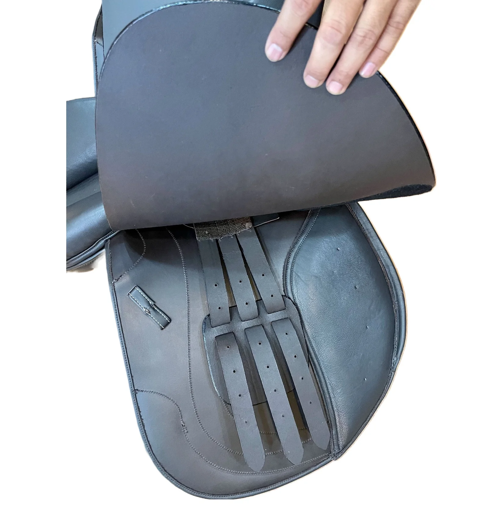 Customisable English Horse Jumping Saddle Latest Design Soft Wrapped Leather Tree for Horse Riding