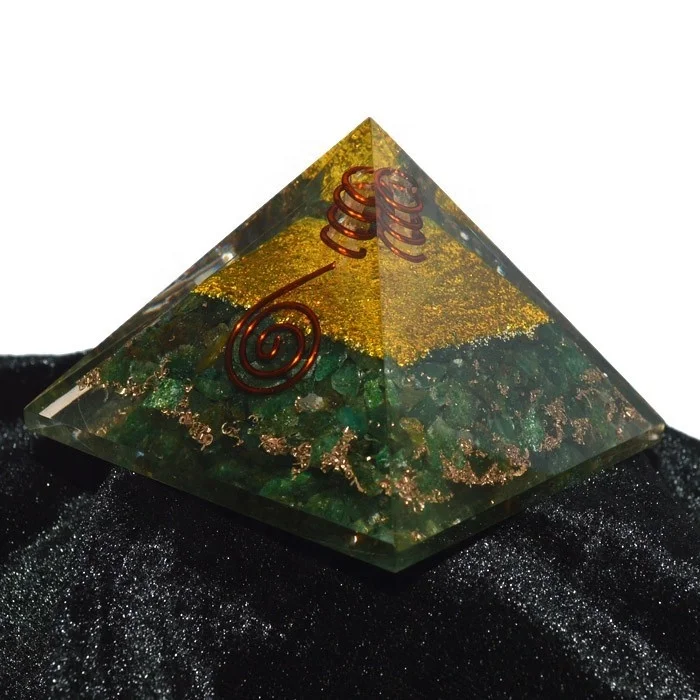 Iolite Orgone pyramid healing stones seven chakras Orgone pyramid gravel crystal resin Pyramid Energy amplifier for meditation