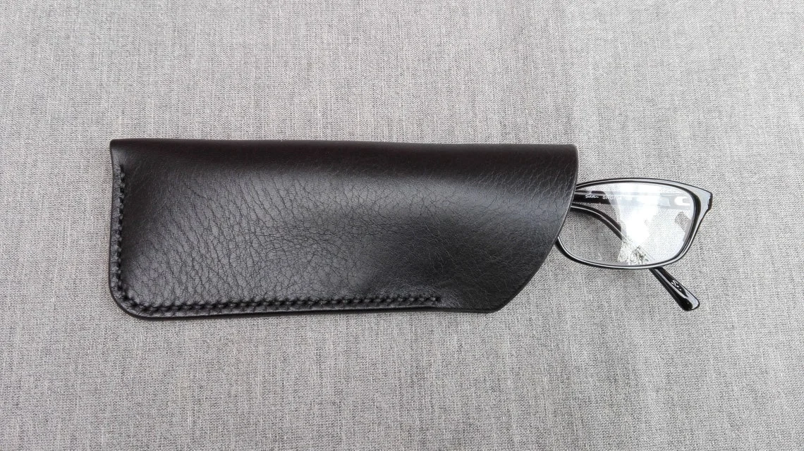 Hot Selling Wholesale High Quality Fashion Sunglasses Leather Case Handmade Custom Logo Cases Eyewear For Travel Fashion OEM