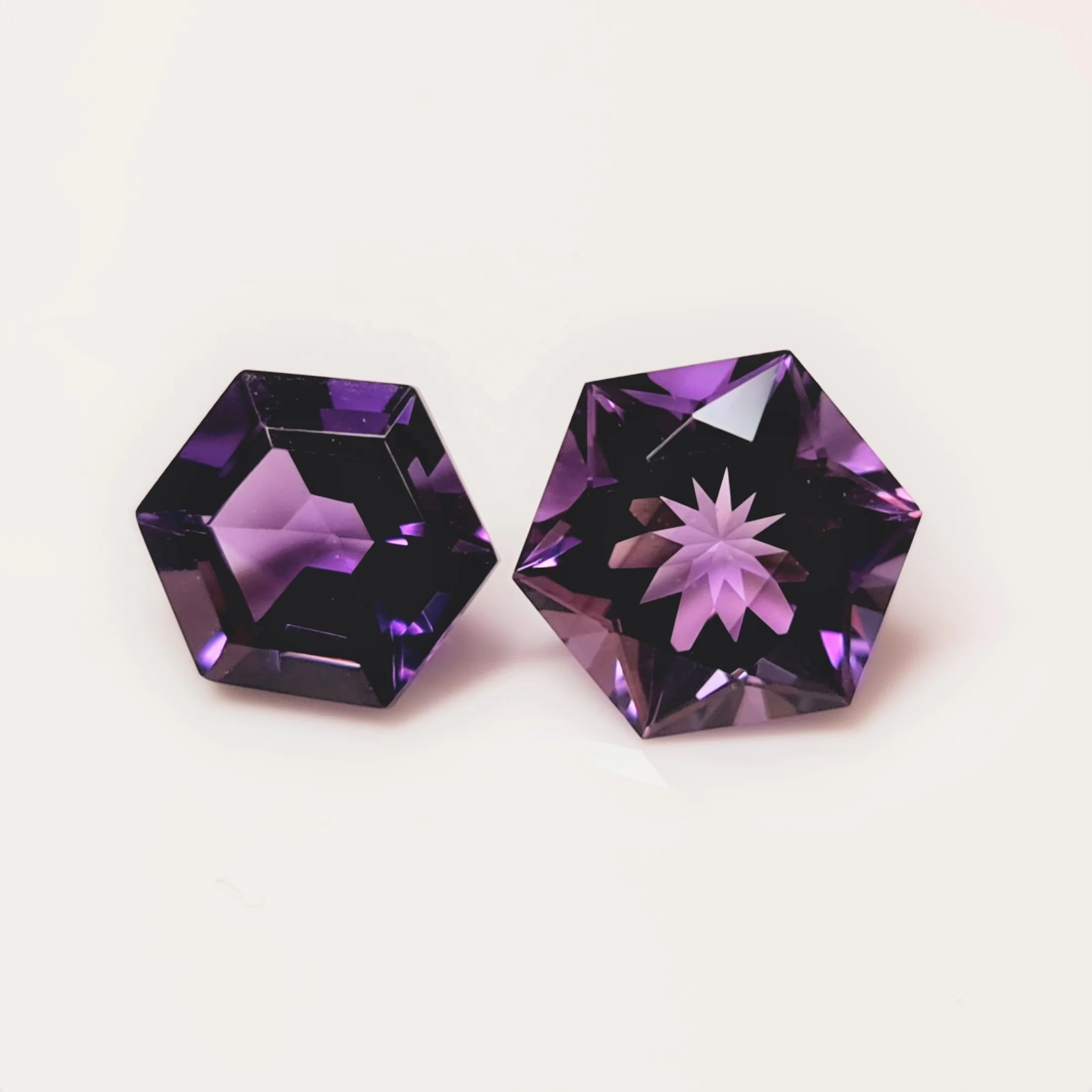 Fancy Star cut semi precious gemstones amethyst. Calibrated in different sizes as per requirements.