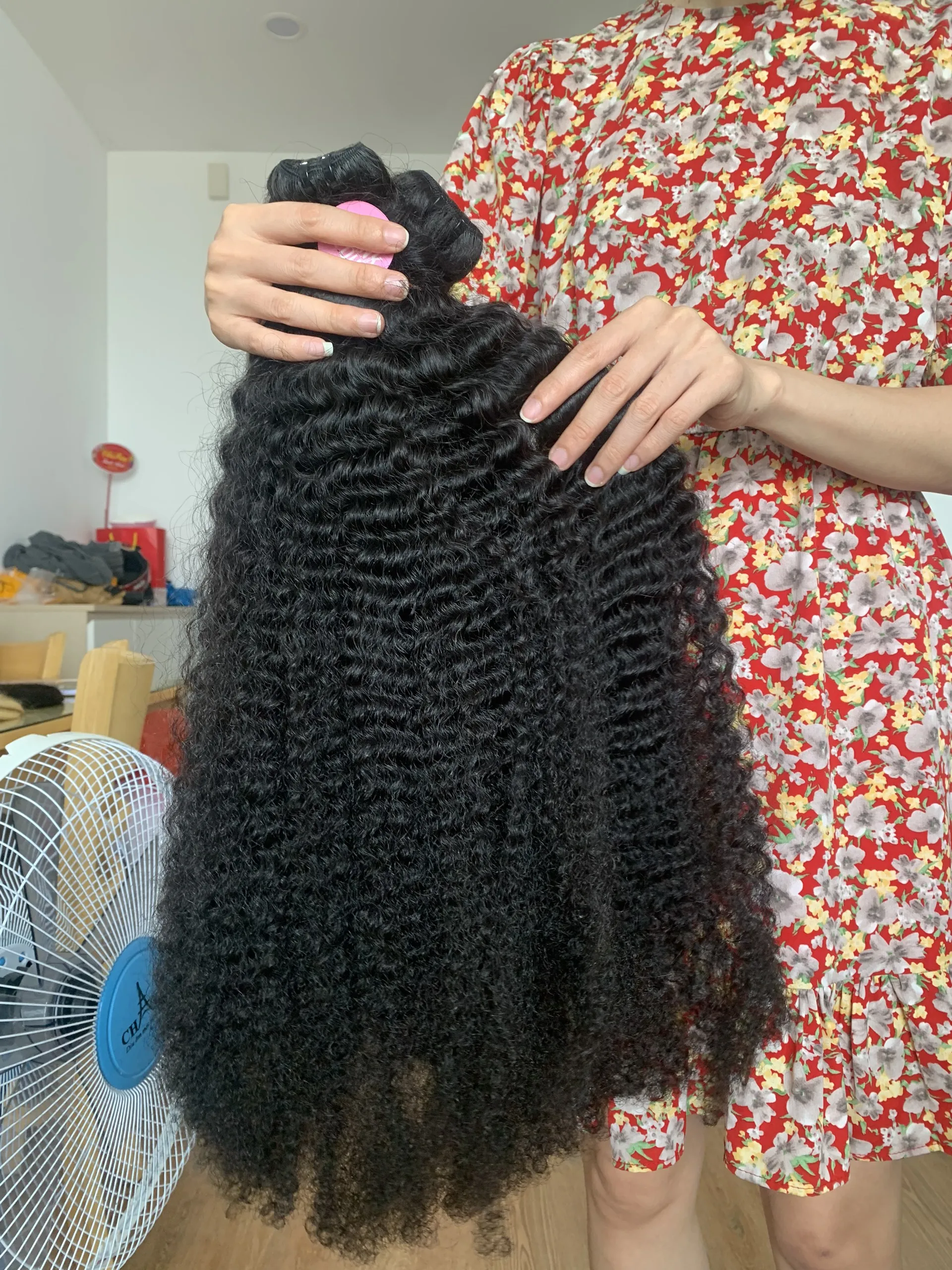 Оптовая продажа необработанные камбоджийские и вьетнамские волосы 100% человеческие пряди для наращивания кудрявая