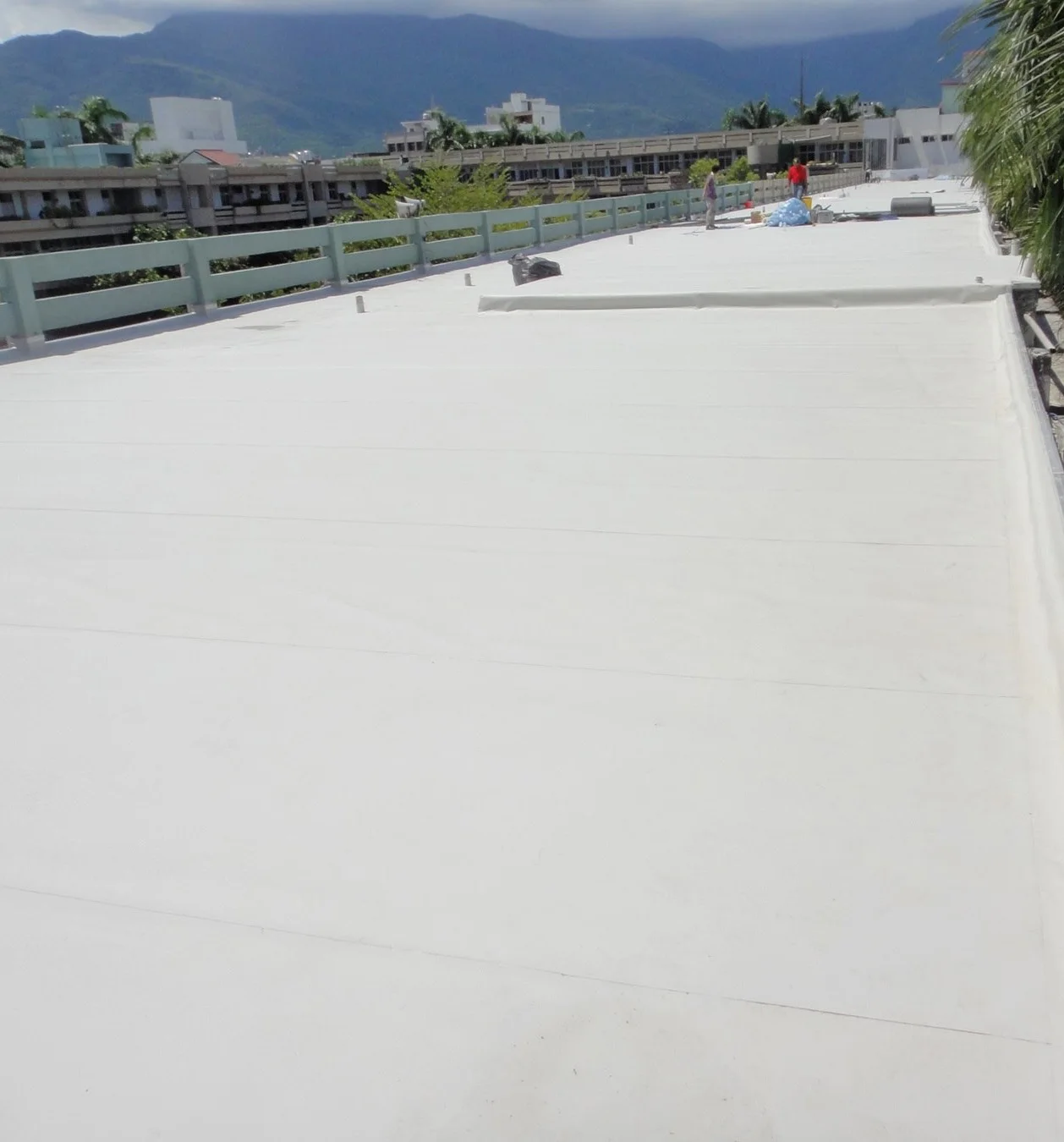 Taiwan supplier under roof waterproof membrane price 1.0mm/1.5mm/2.0mm/40mil/60mil/80mil width 2.1M/6.9ft