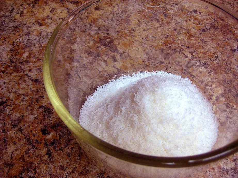 Осушенный кокос по заводской цене Оригинальный индийский-свежий натуральный сушеный осушенный мелкий жир среднего класса