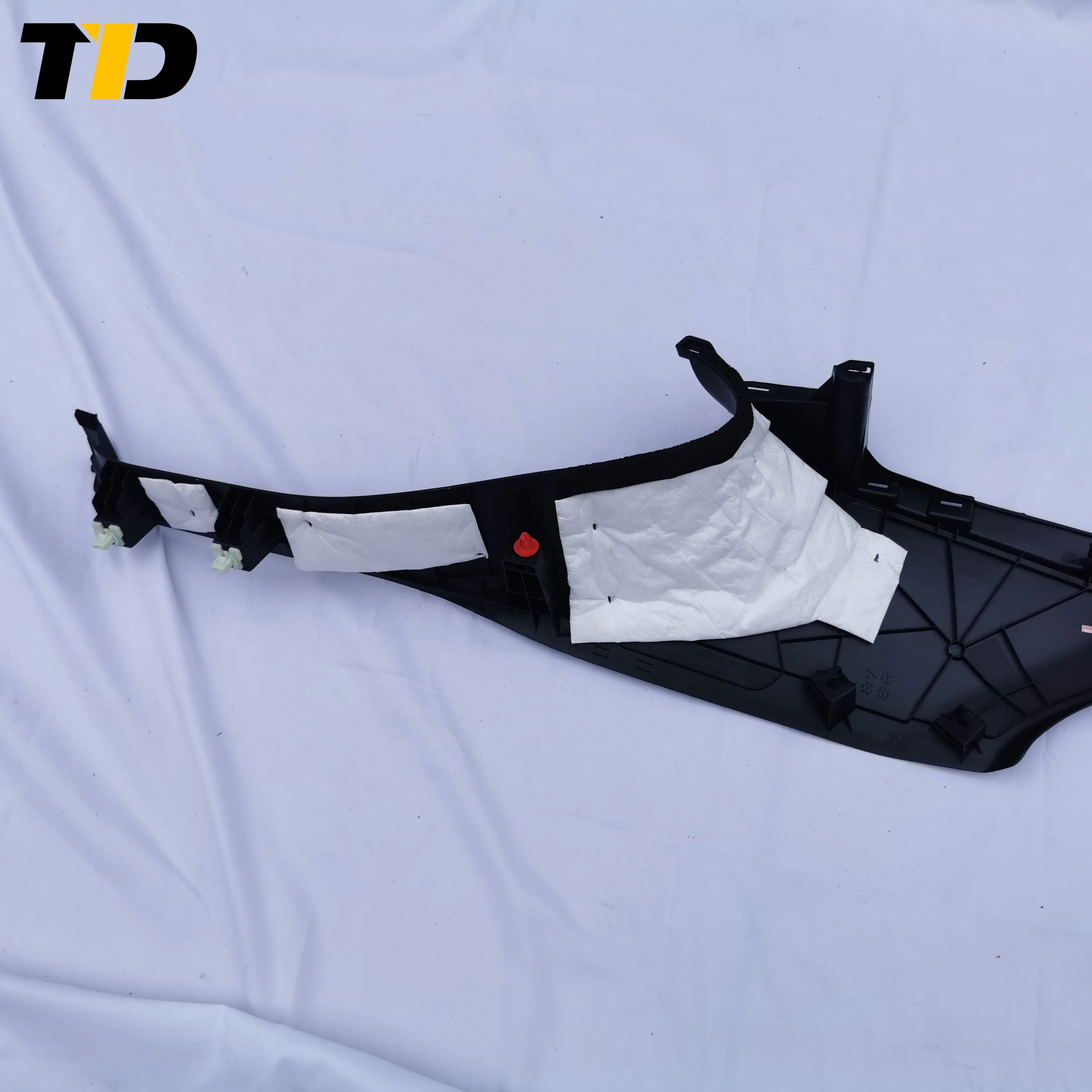 62480-0E210-C0 Upper Quarter Trim for Toyota Highlander 62470-0E200-C0