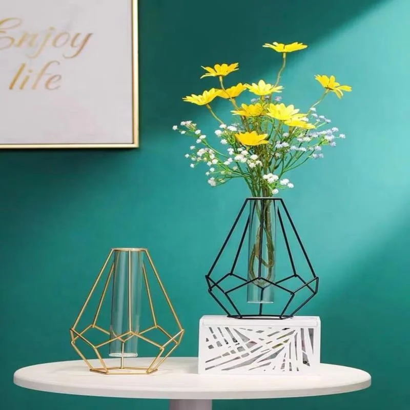 Modern Desktop Decorative High Quality Gold Metal Flower vase stand with test tube perfect for decorating any place